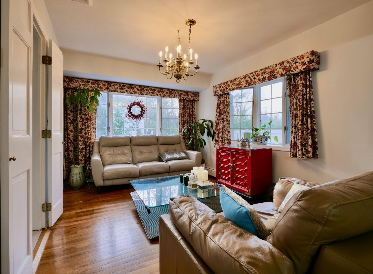 Single Family Berry Hill  Nassau County, NY 11791, MLS-828116-13