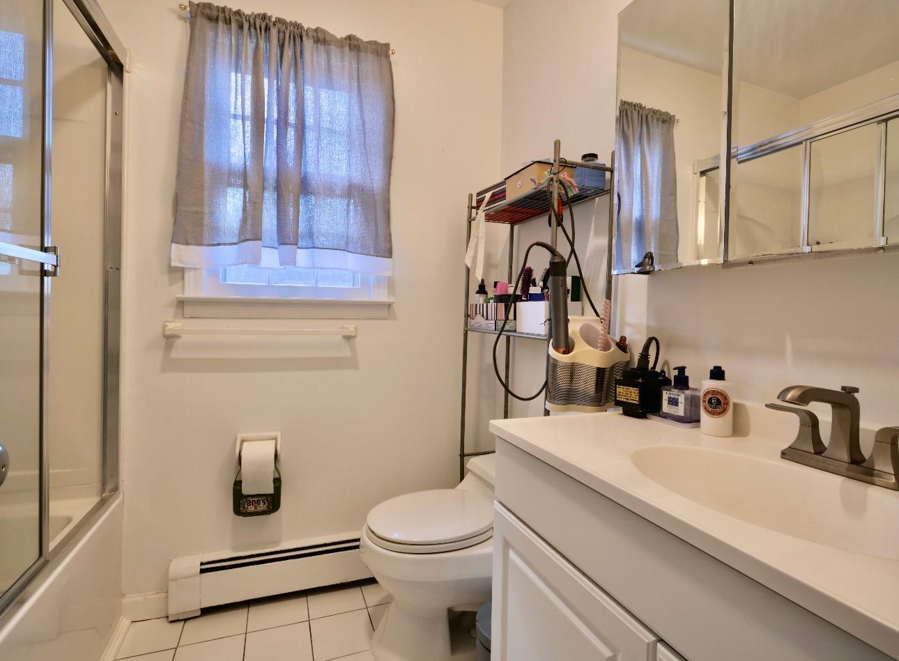 Single Family Berry Hill  Nassau County, NY 11791, MLS-828116-5