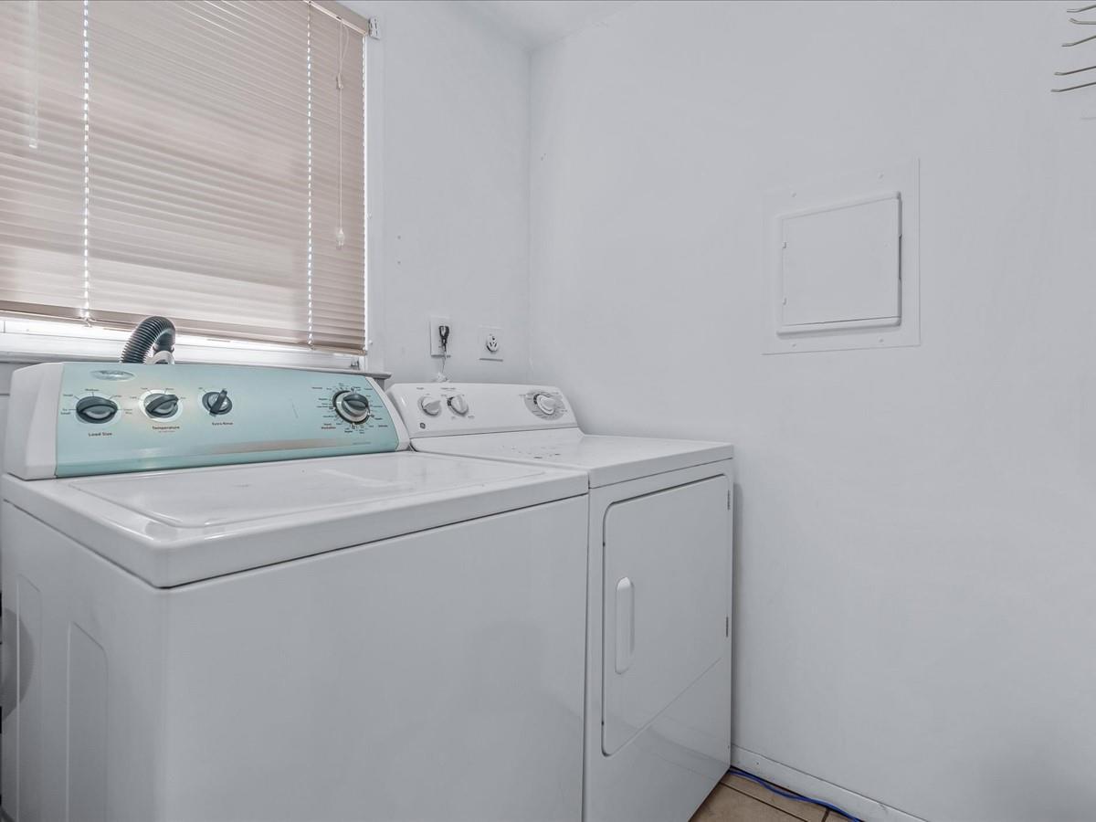Single Family Franklin  Nassau County, NY 11557, MLS-828168-28