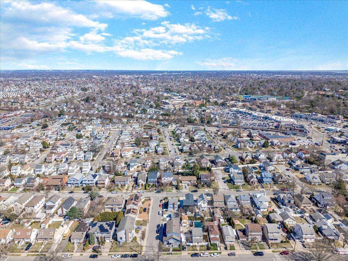 Single Family Franklin  Nassau County, NY 11557, MLS-828168-34