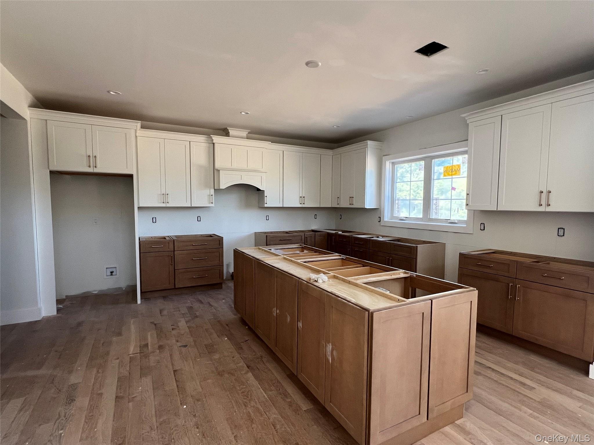 Single Family Jersey Suffolk County, NY 11764, MLS-828173-20