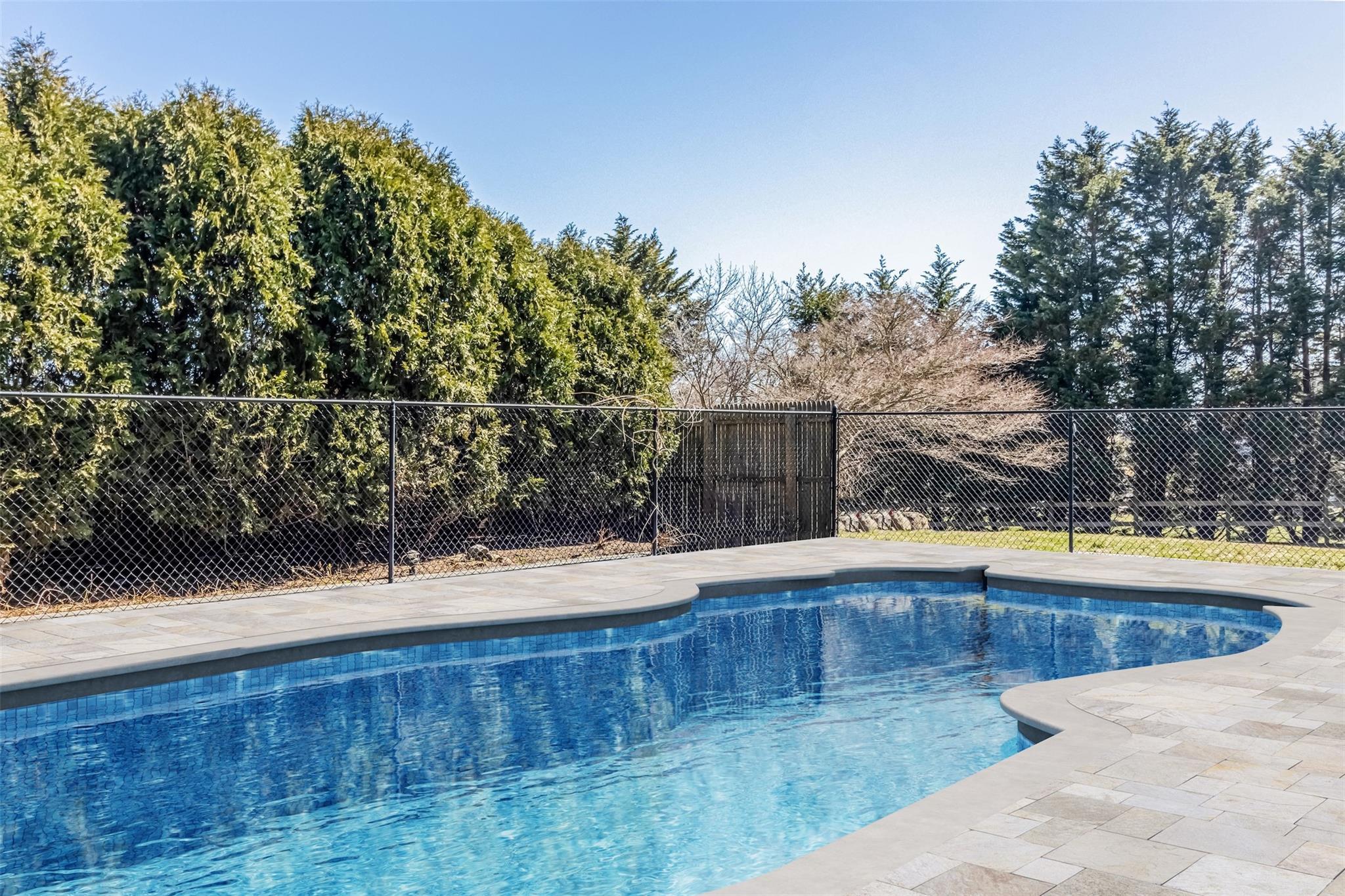 Single Family Hillcrest  Suffolk County, NY 11957, MLS-828186-21
