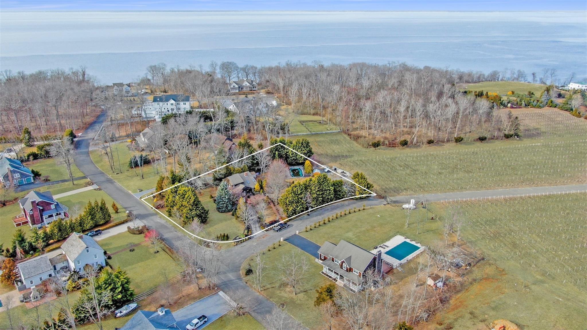 Single Family Hillcrest  Suffolk County, NY 11957, MLS-828186-22