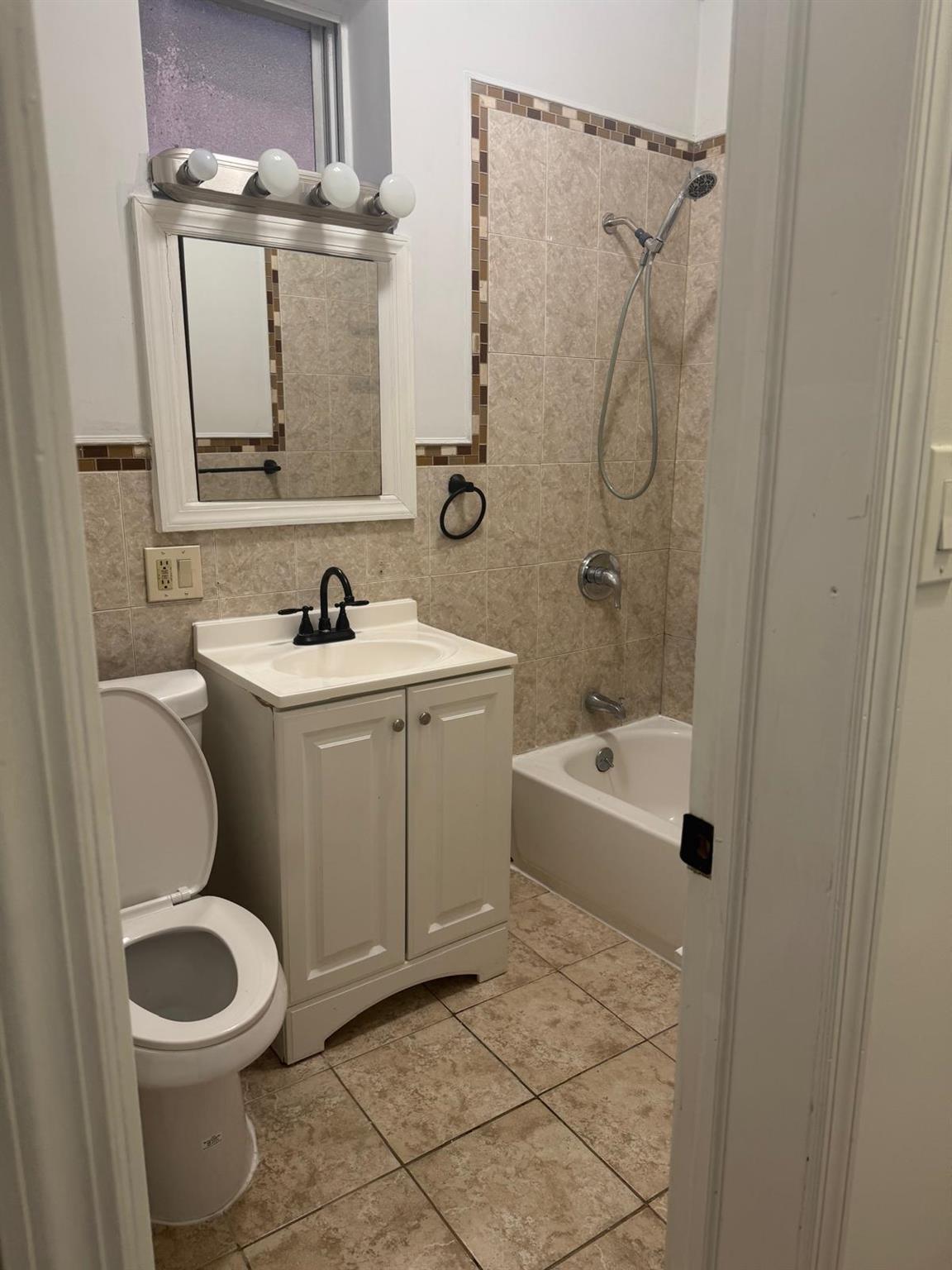 Apartment Pennsylvania  Brooklyn, NY 11207, MLS-828193-10