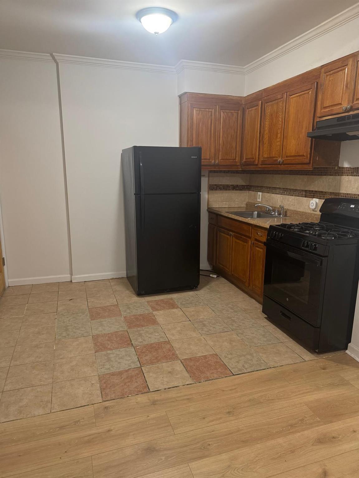 Apartment Pennsylvania  Brooklyn, NY 11207, MLS-828193-2