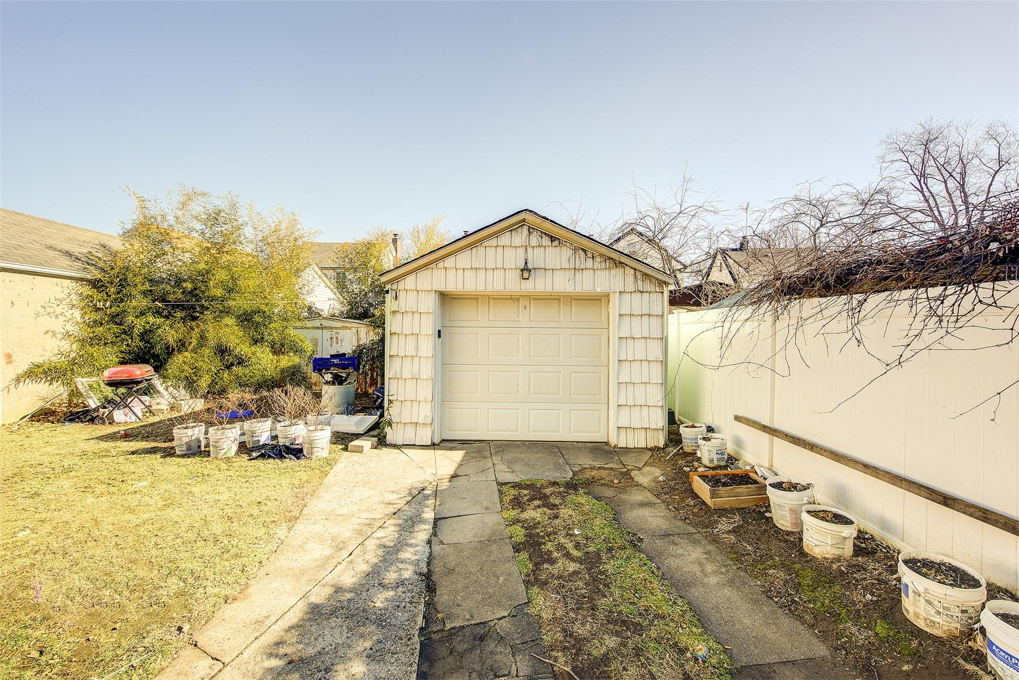 Single Family 215th Place  Queens, NY 11427, MLS-828232-5