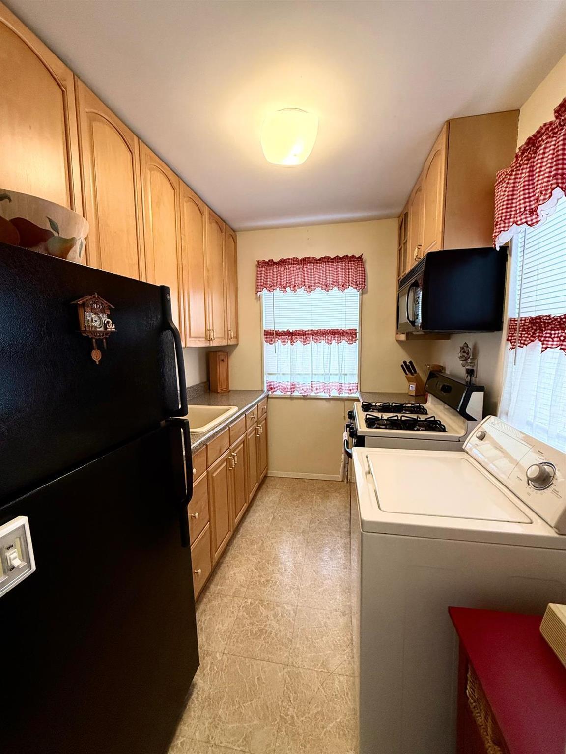 Coop 61  Queens, NY 11362, MLS-828237-6
