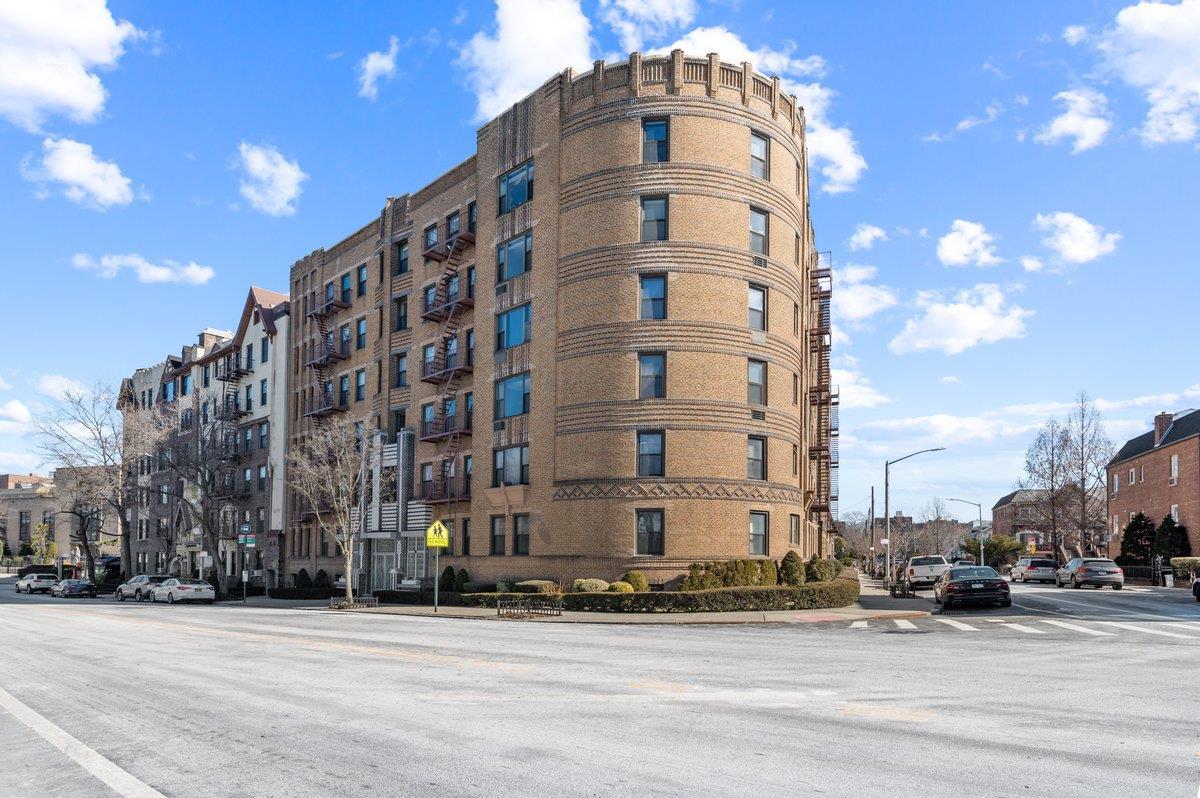 Coop Shore Road  Brooklyn, NY 11209, MLS-828272-2