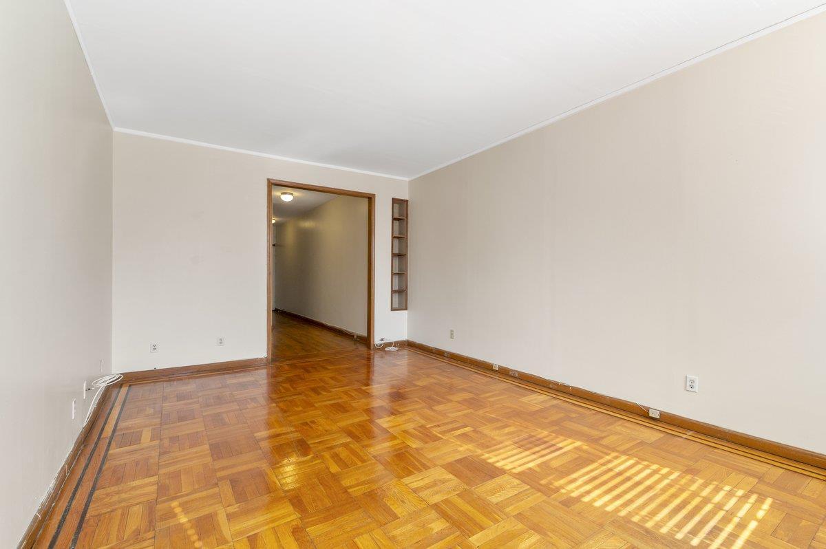 Coop Shore Road  Brooklyn, NY 11209, MLS-828272-6