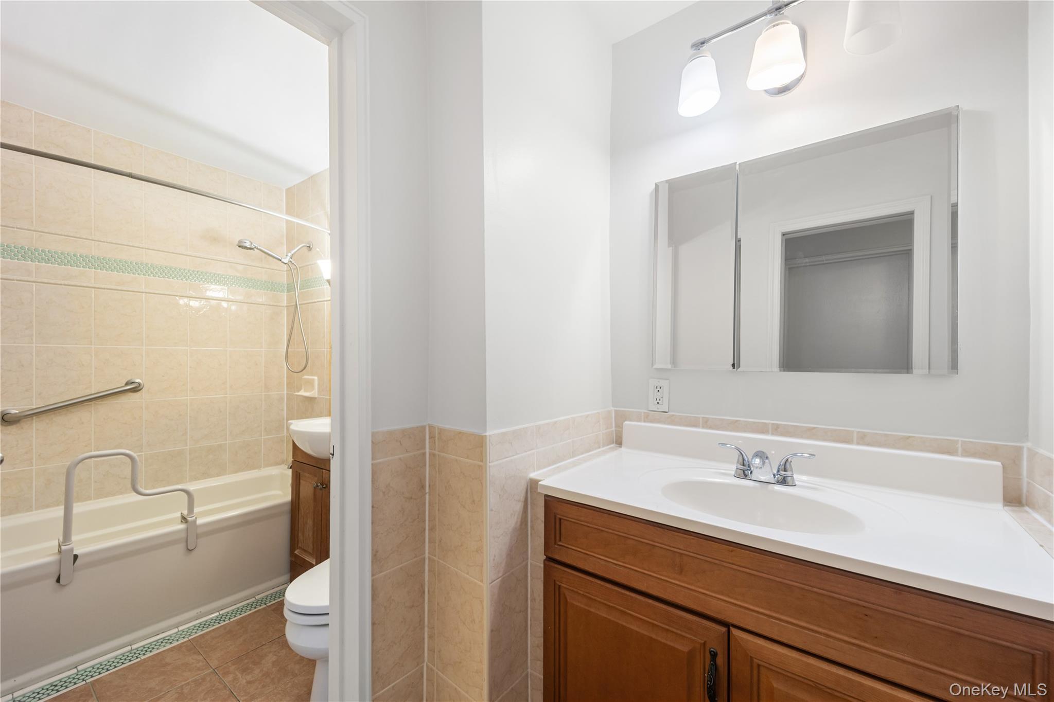 Coop Corporal Kennedy Queens, NY 11360, MLS-828276-8