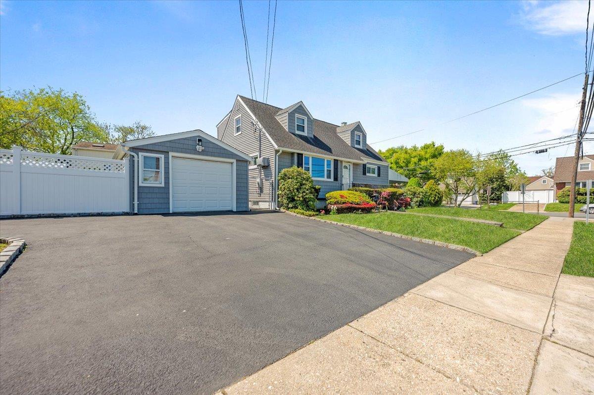Single Family Ellen Terry  Nassau County, NY 11572, MLS-828286-28