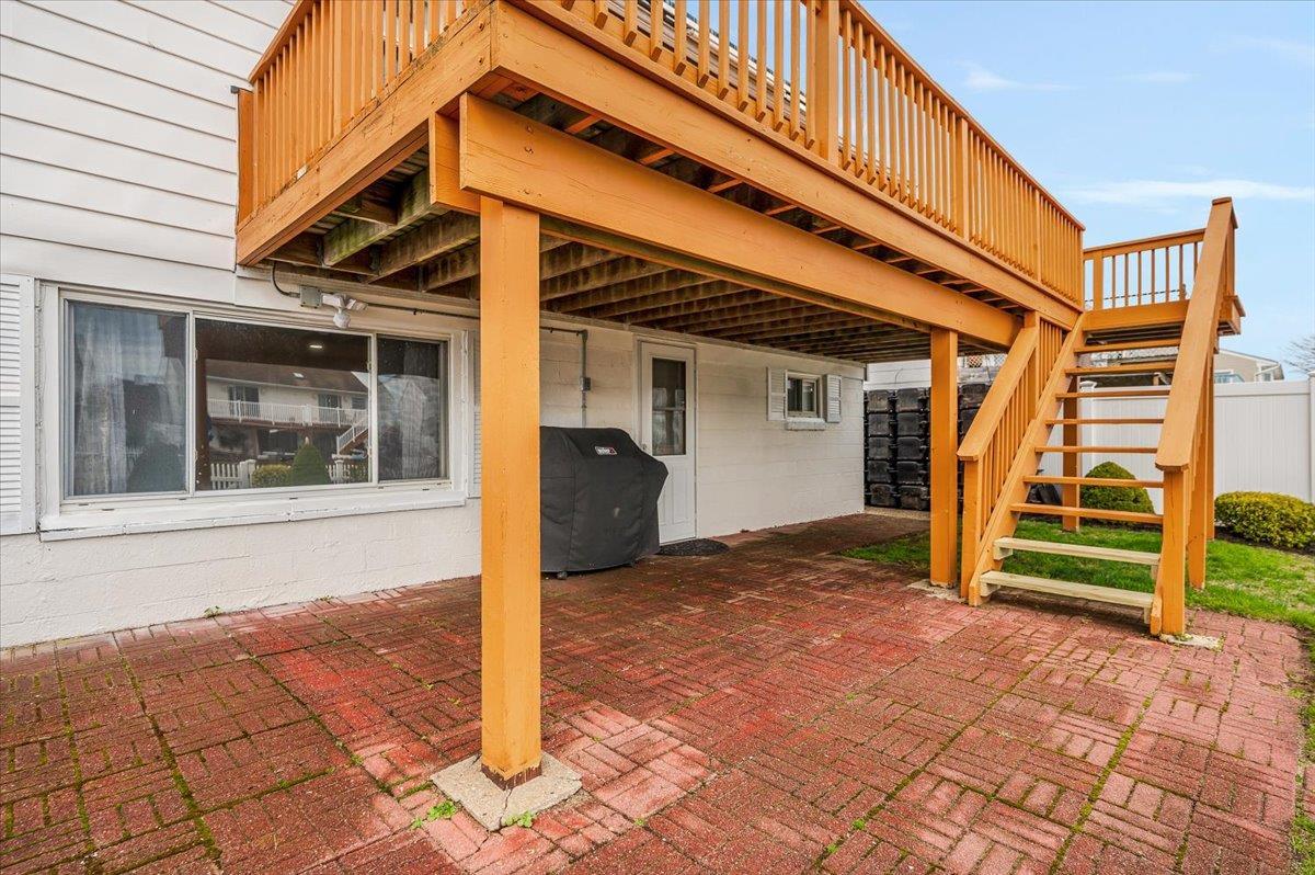 Single Family First  Nassau County, NY 11520, MLS-828288-25