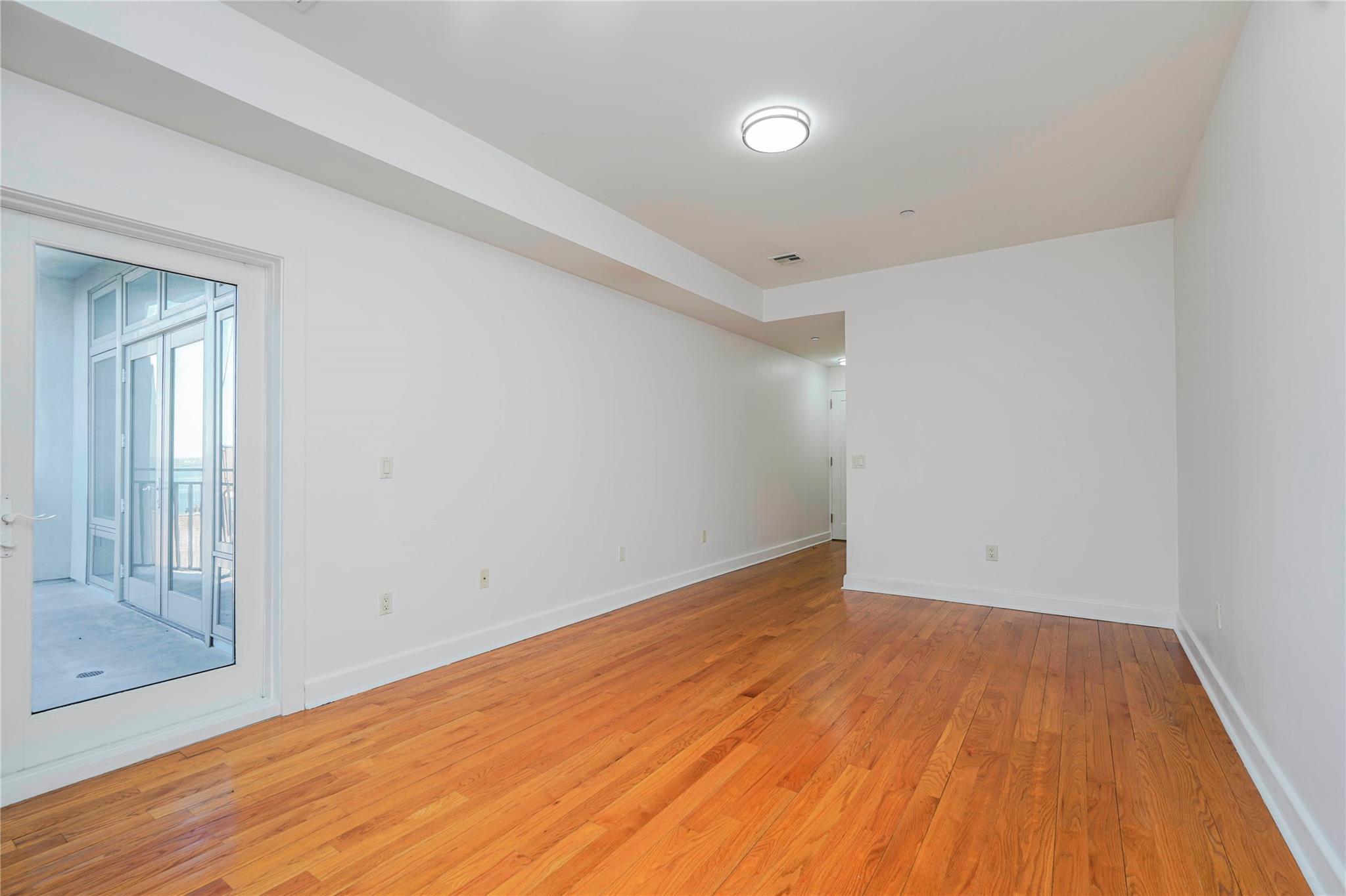 Condo Bay Street Landing  Staten Island, NY 10301, MLS-828298-18