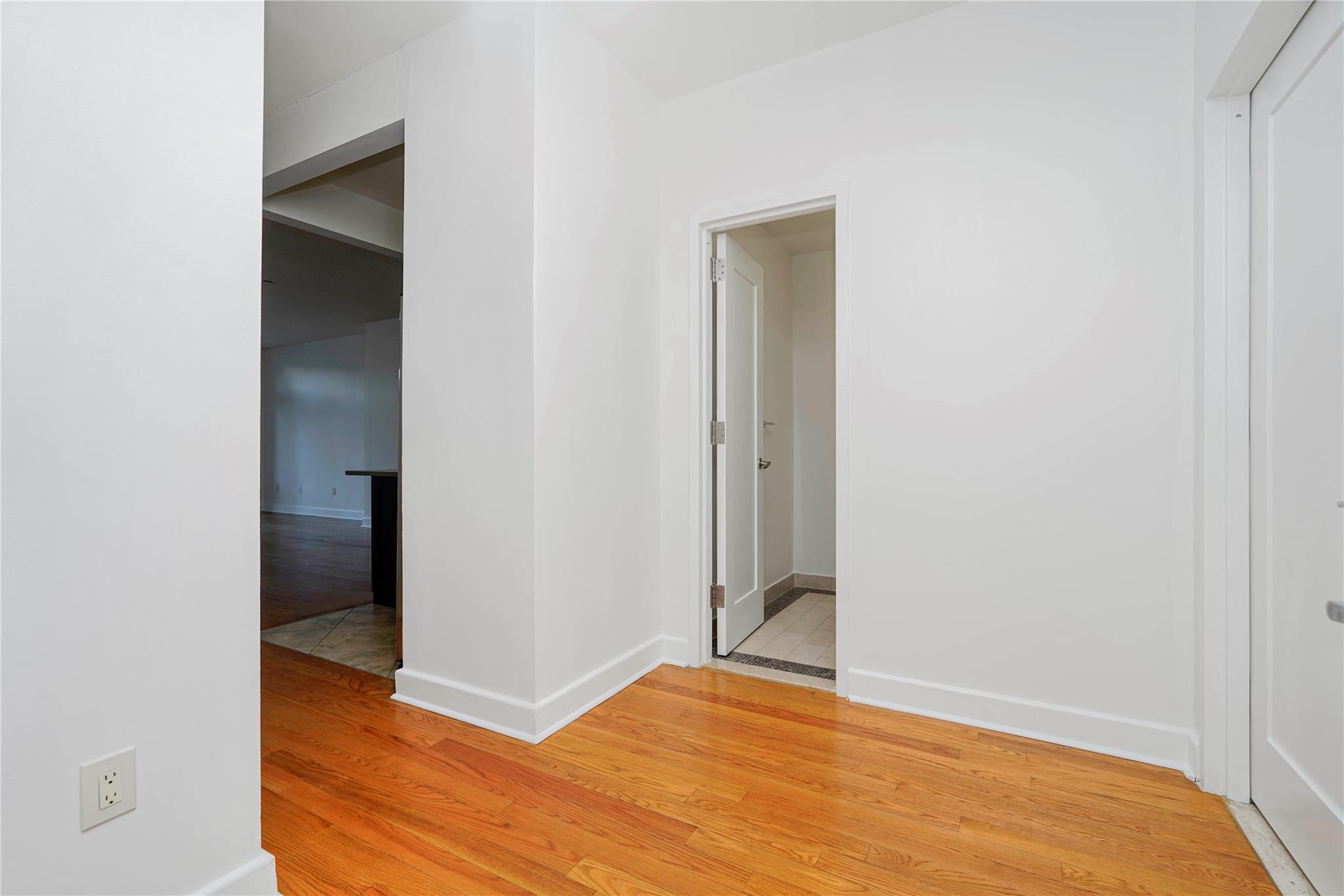 Condo Bay Street Landing  Staten Island, NY 10301, MLS-828298-23
