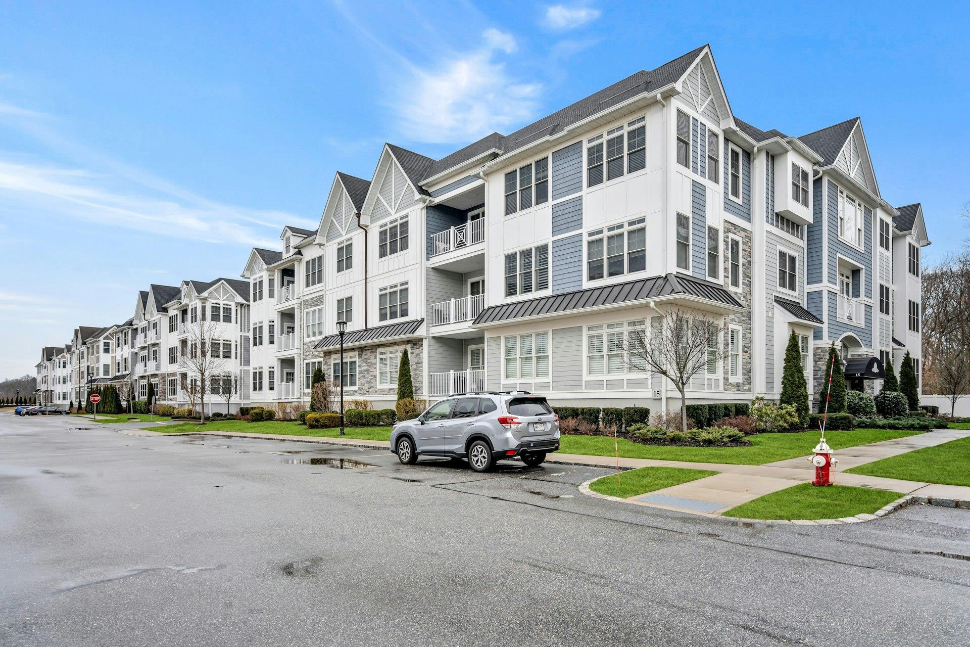 Condo Aspenwood  Nassau County, NY 11803, MLS-828331-21