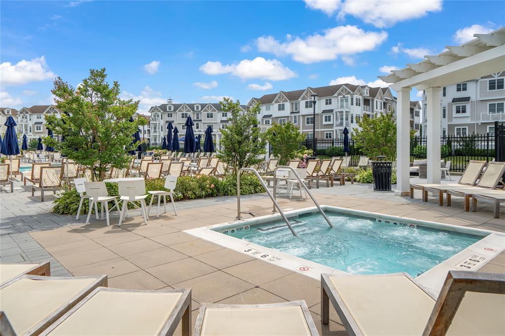 Condo Aspenwood  Nassau County, NY 11803, MLS-828331-39