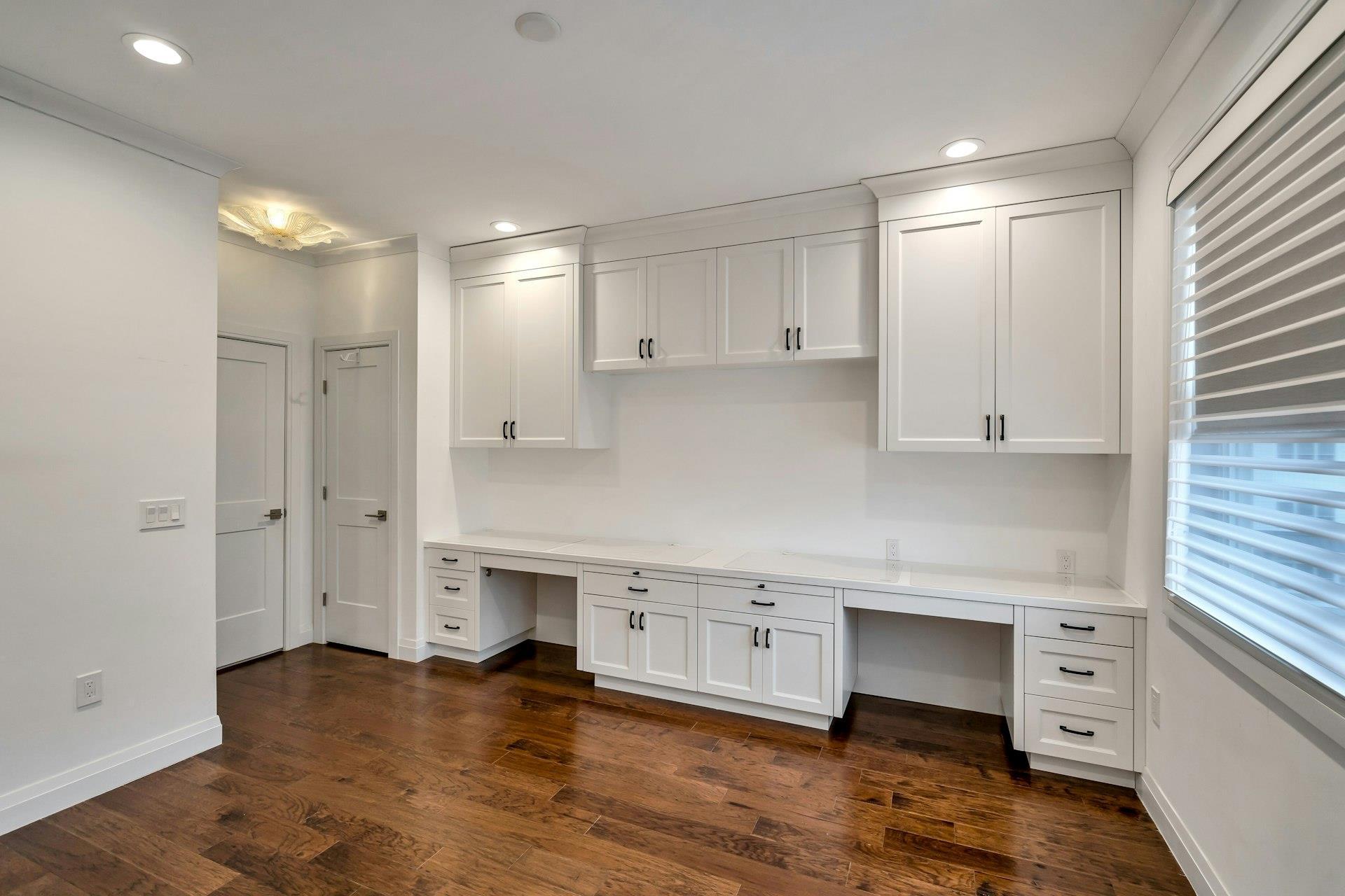 Condo Aspenwood  Nassau County, NY 11803, MLS-828331-9