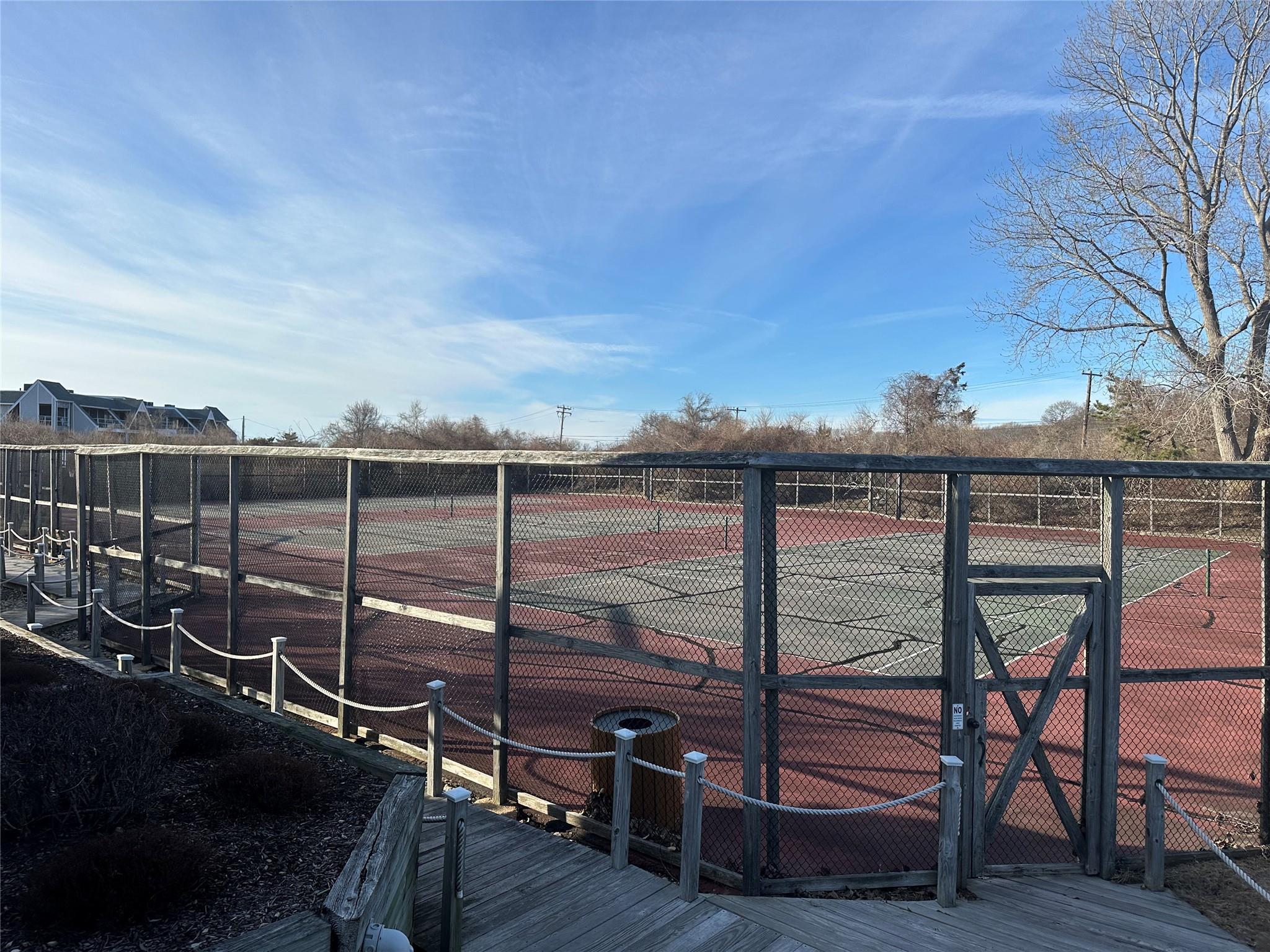 Condo Fort Pond  Suffolk County, NY 11954, MLS-828340-13
