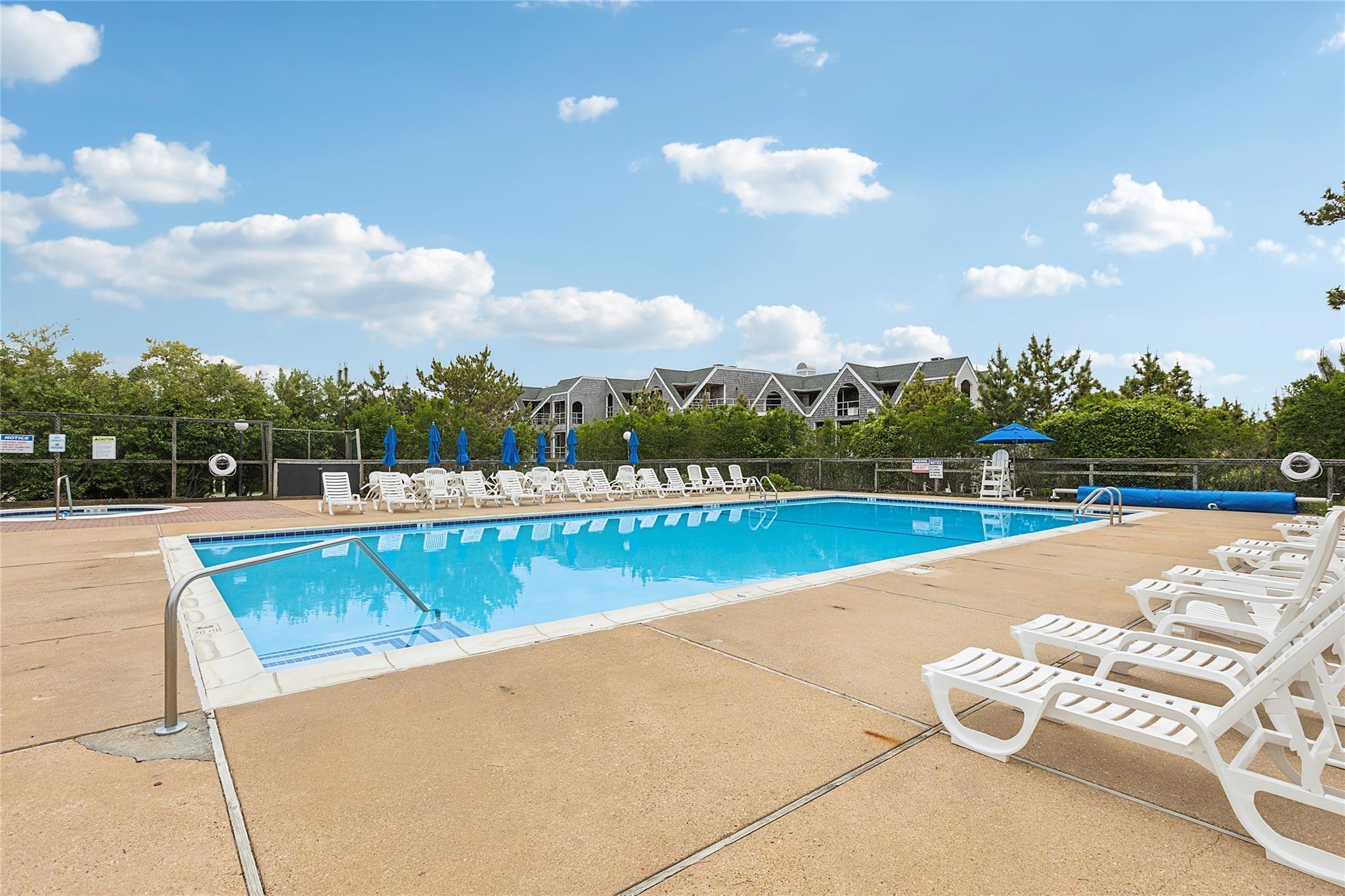 Condo Fort Pond  Suffolk County, NY 11954, MLS-828340-19