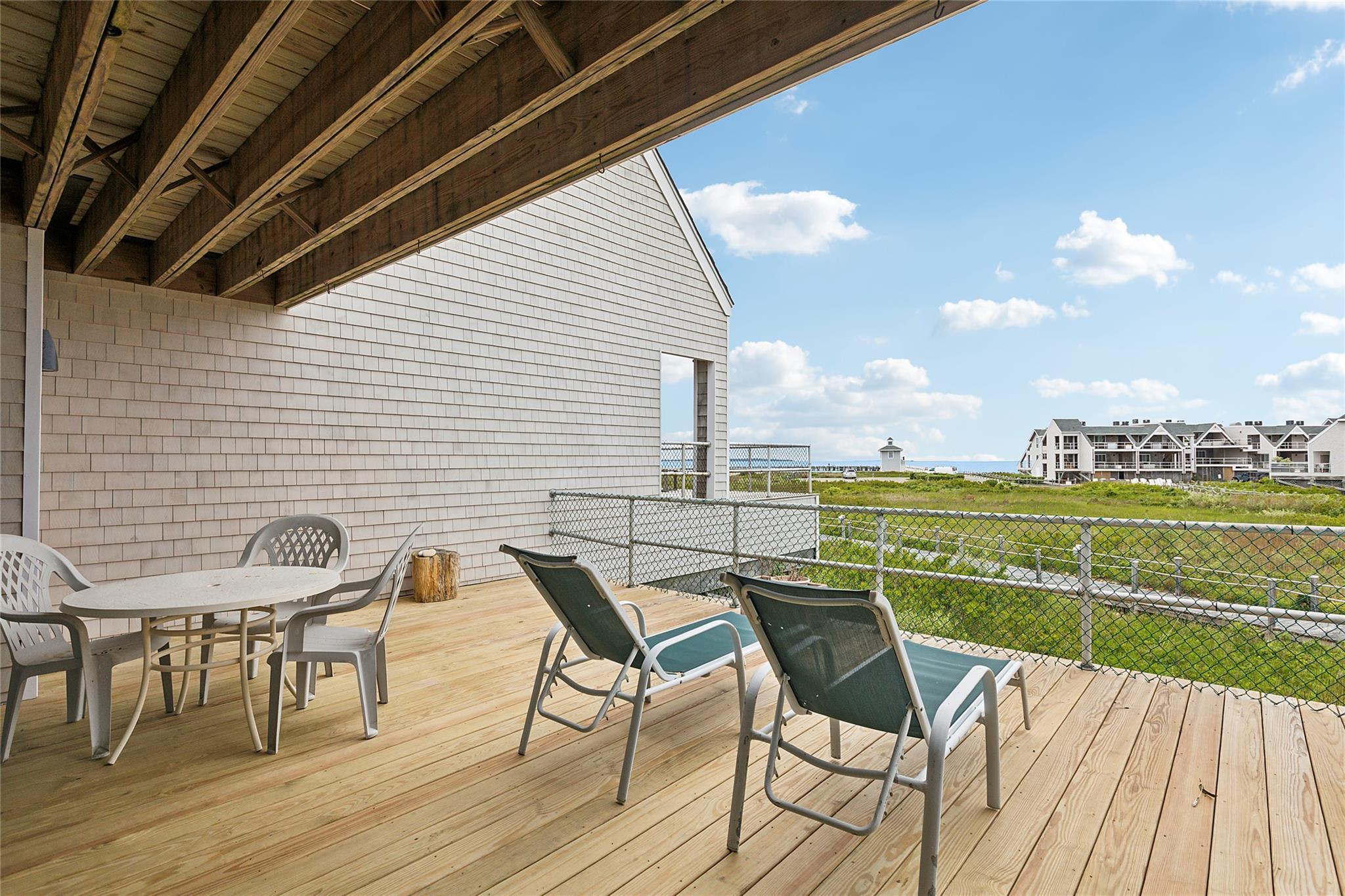 Condo Fort Pond  Suffolk County, NY 11954, MLS-828340-4