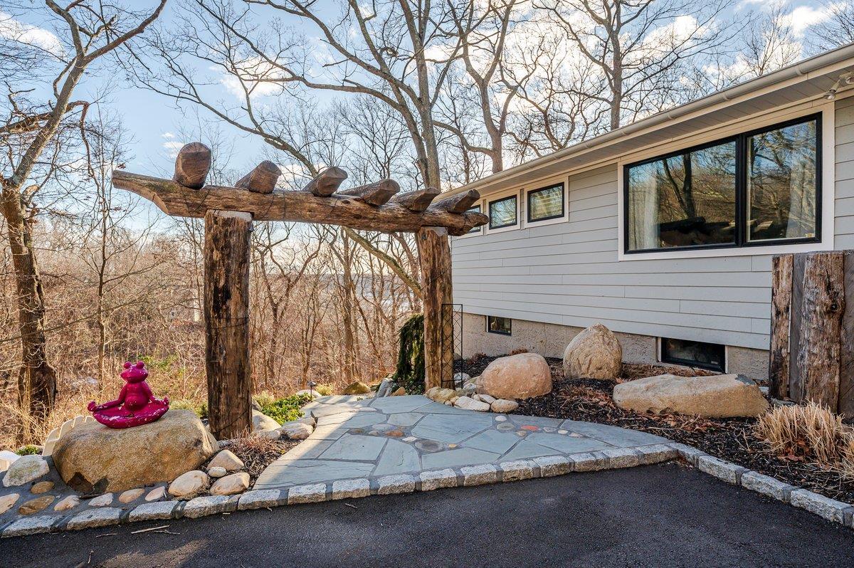 Single Family Bell  Suffolk County, NY 11777, MLS-828354-41