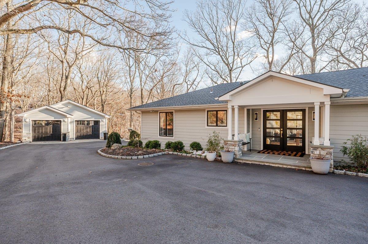 Single Family Bell  Suffolk County, NY 11777, MLS-828354-48