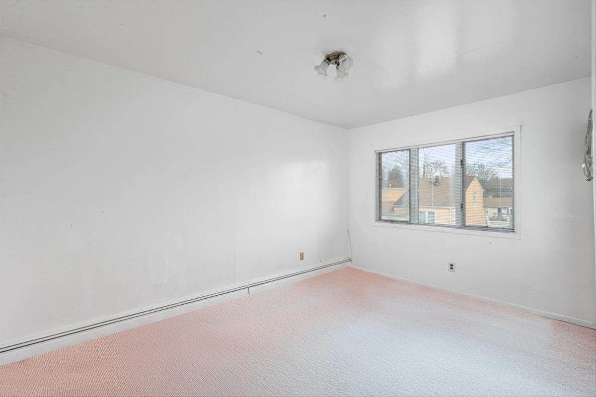 Single Family Leaf  Suffolk County, NY 11722, MLS-828378-20