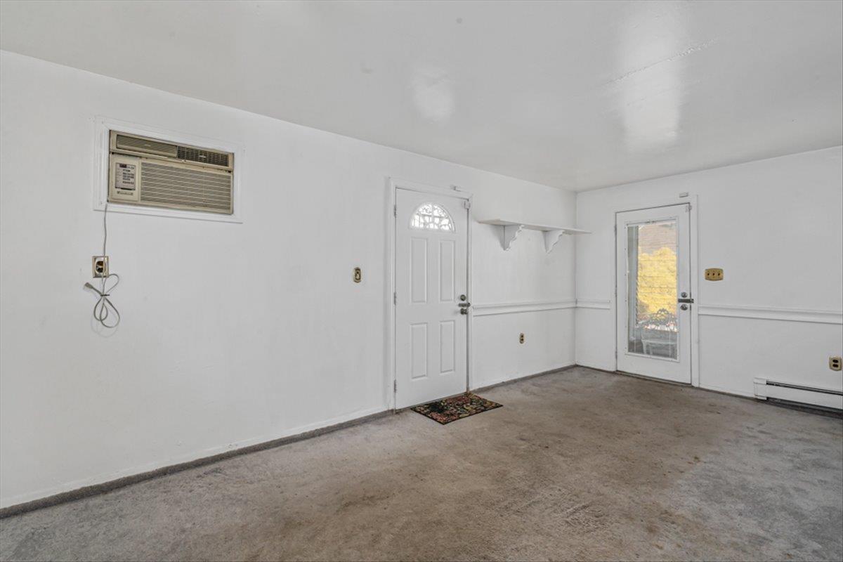 Single Family Leaf  Suffolk County, NY 11722, MLS-828378-22