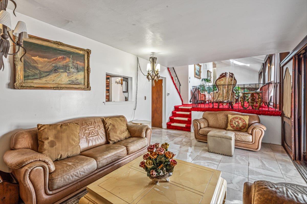 Single Family Leaf  Suffolk County, NY 11722, MLS-828378-6