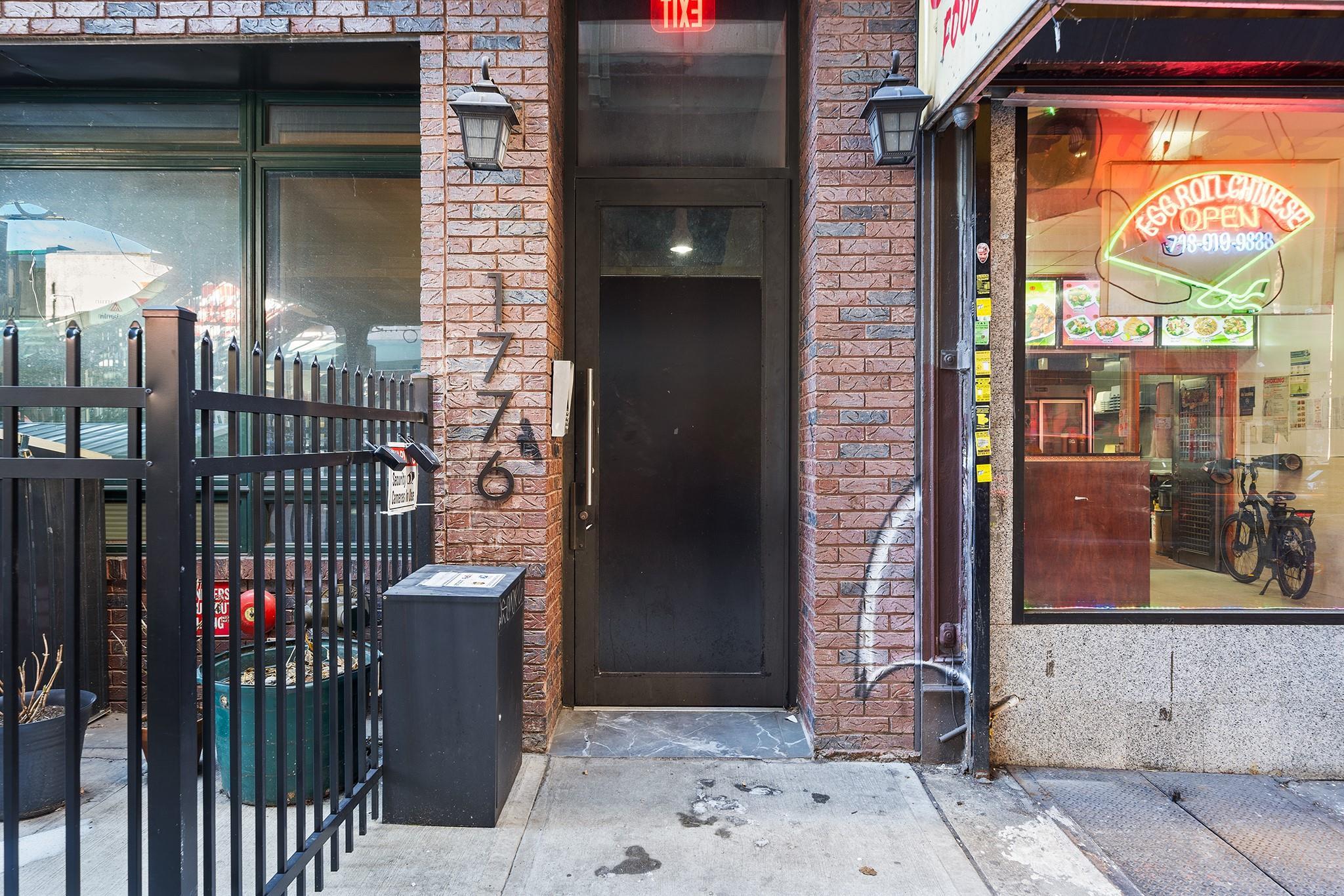Condo Broadway  Brooklyn, NY 11207, MLS-828483-2