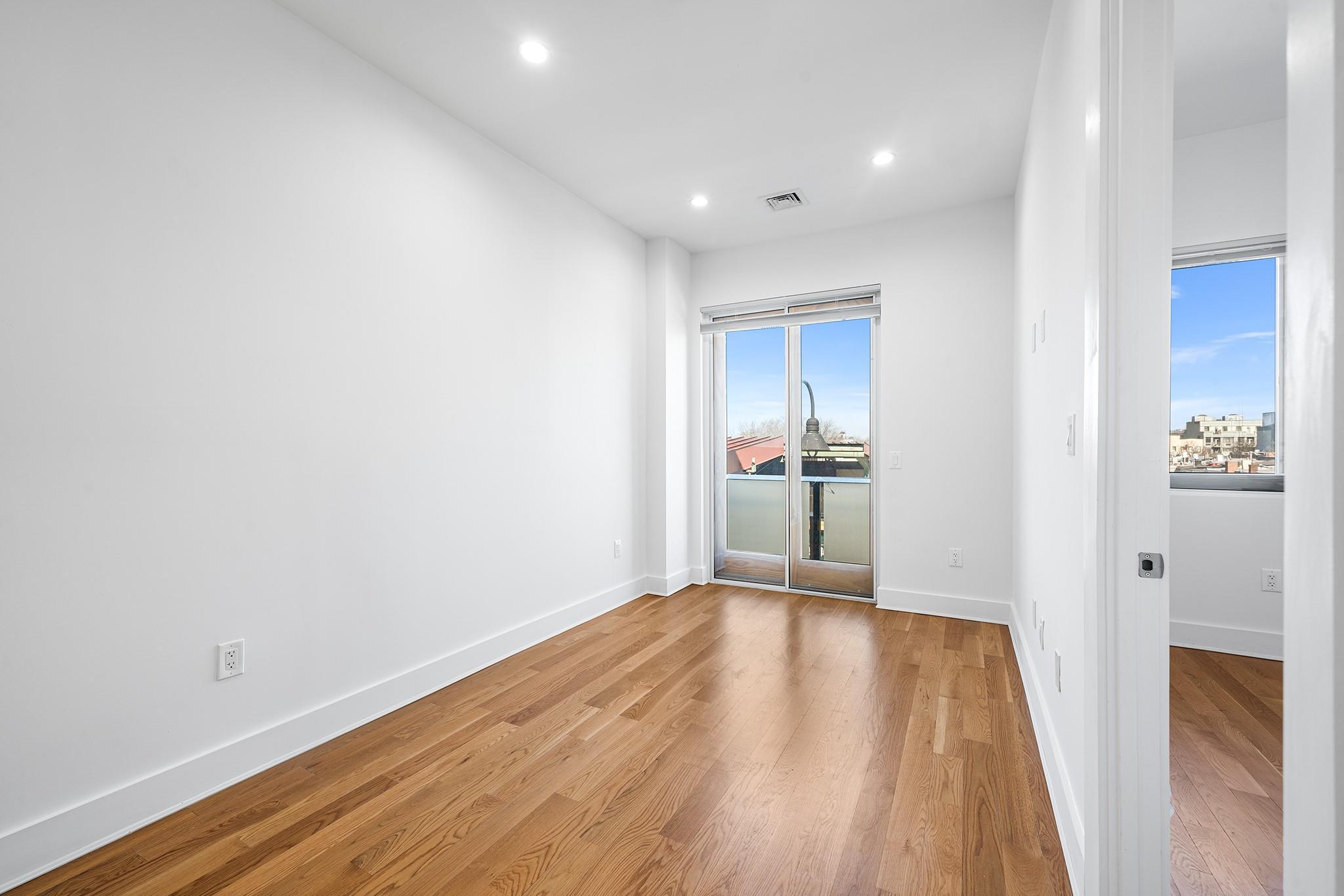 Condo Broadway  Brooklyn, NY 11207, MLS-828483-9