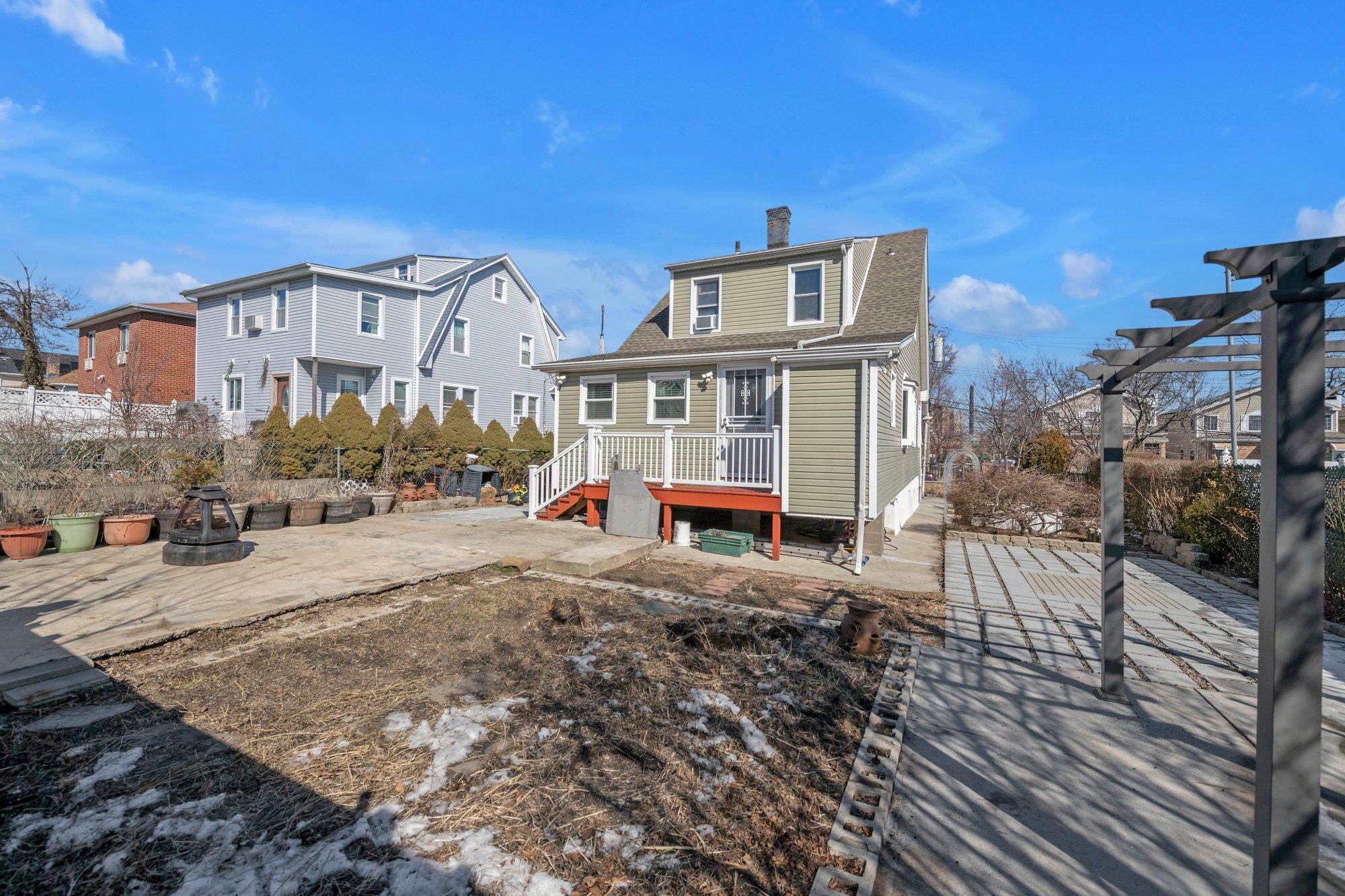 Single Family Wickham  Bronx, NY 10469, MLS-828524-16