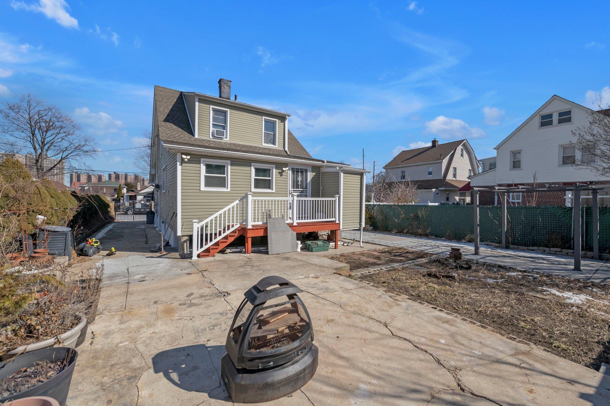 Single Family Wickham  Bronx, NY 10469, MLS-828524-17