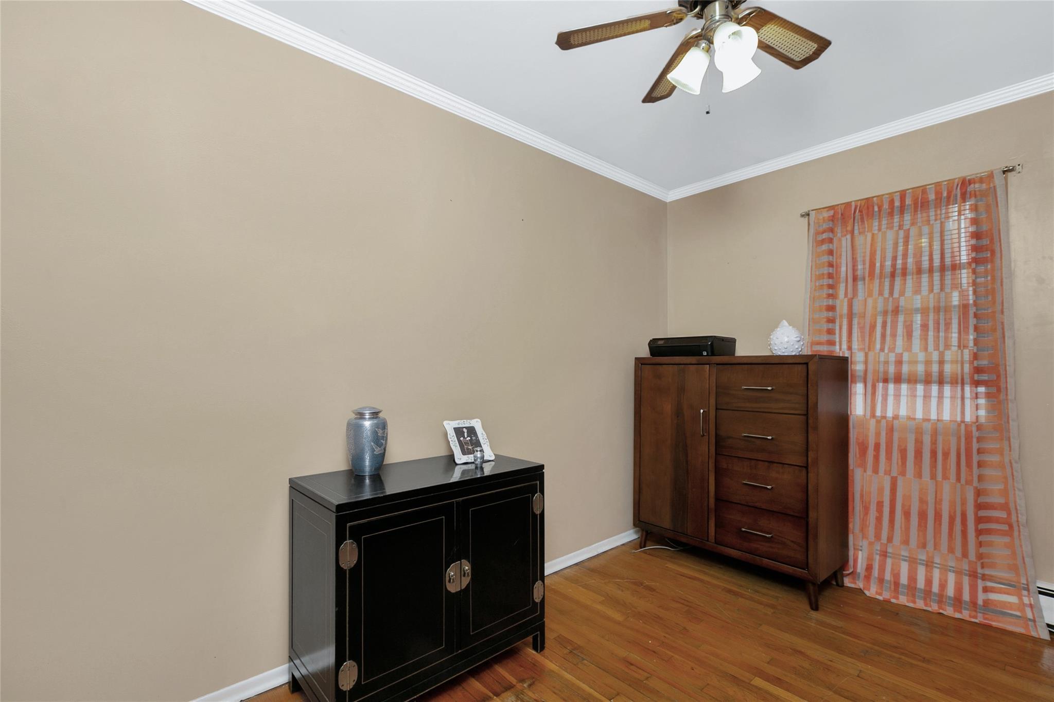 Single Family Walnut  Nassau County, NY 11735, MLS-828548-14