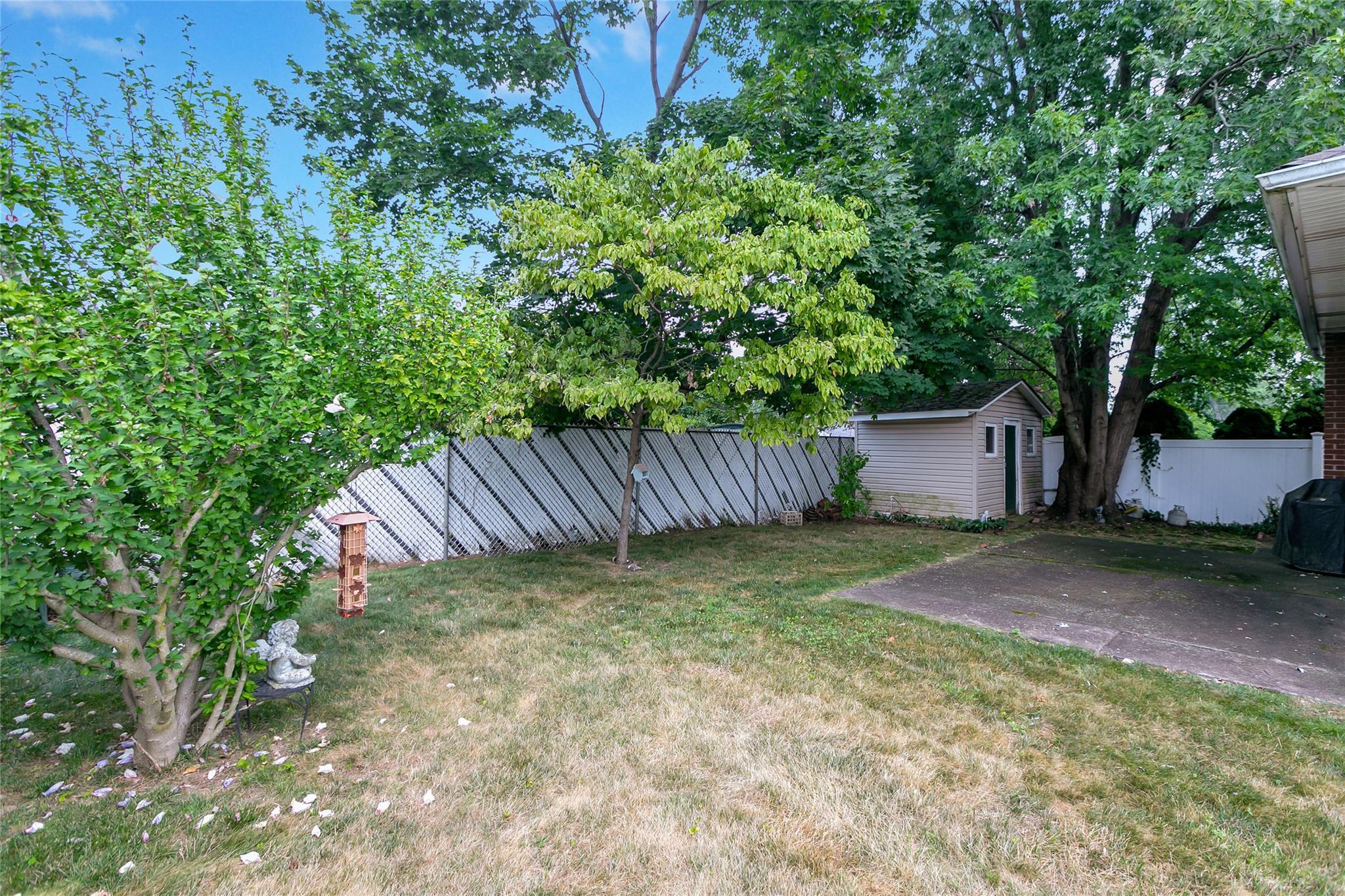 Single Family Walnut  Nassau County, NY 11735, MLS-828548-21