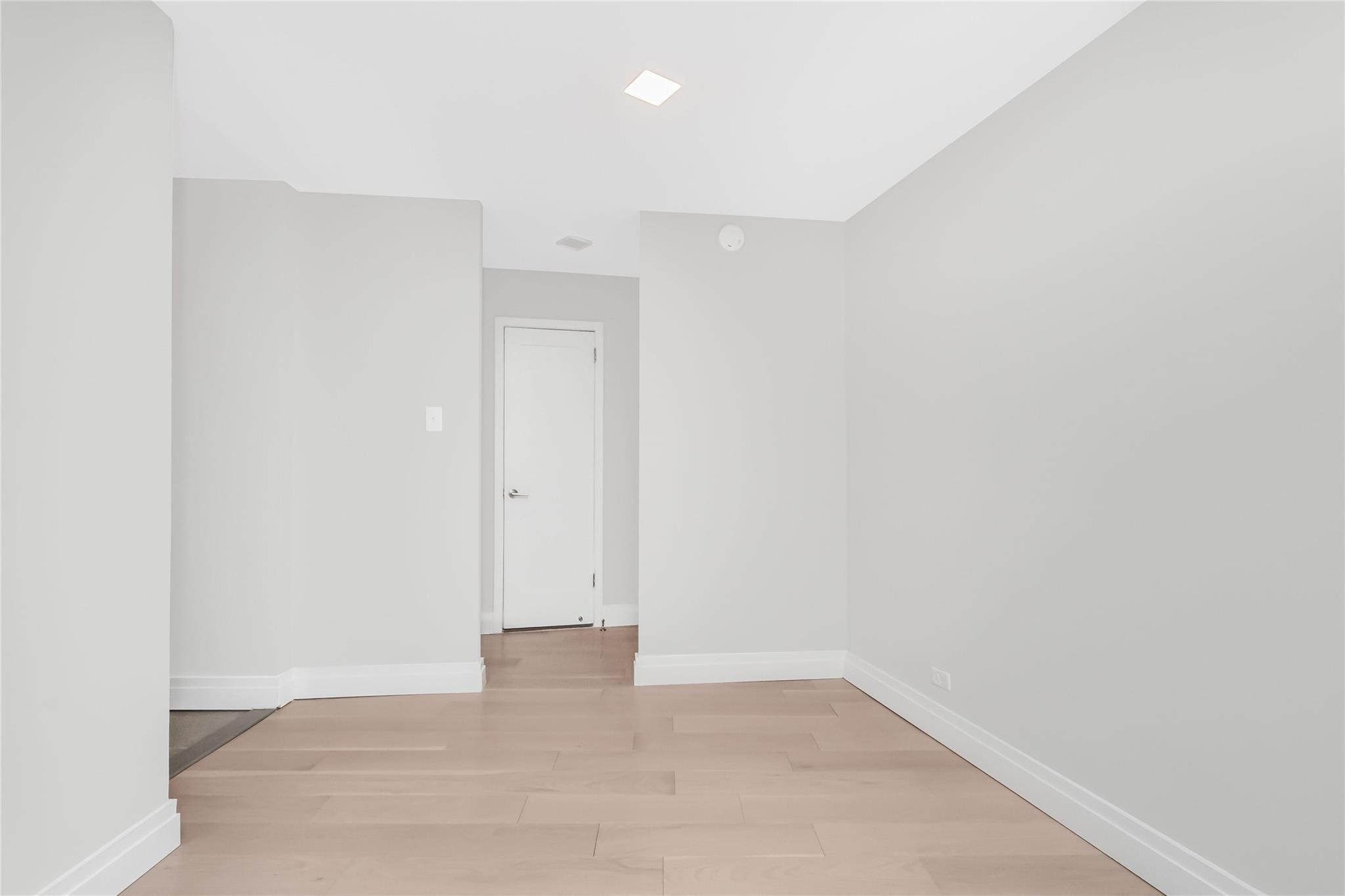 Coop Johnson  Bronx, NY 10463, MLS-828570-3