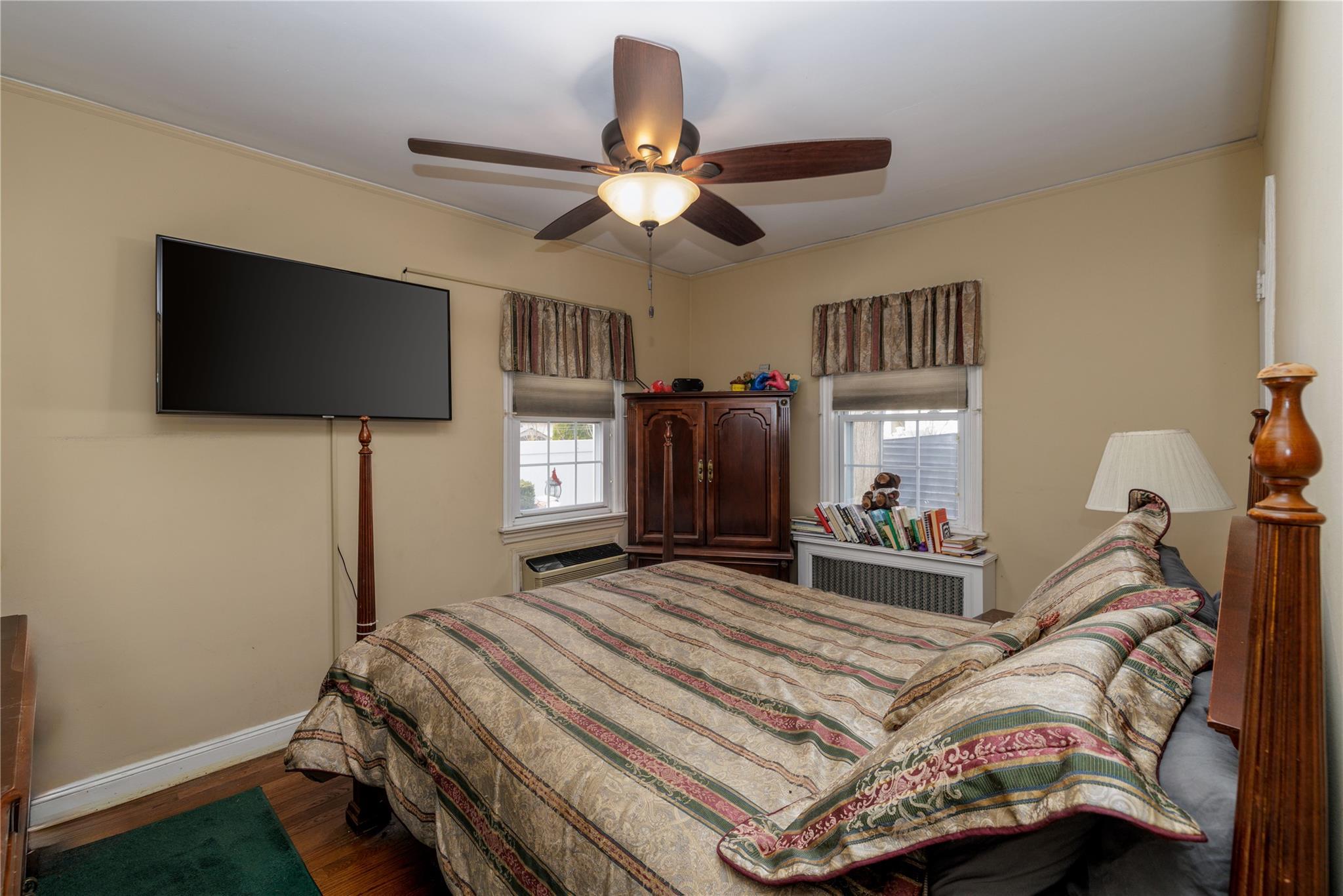 Single Family Lincoln  Nassau County, NY 11040, MLS-828576-11