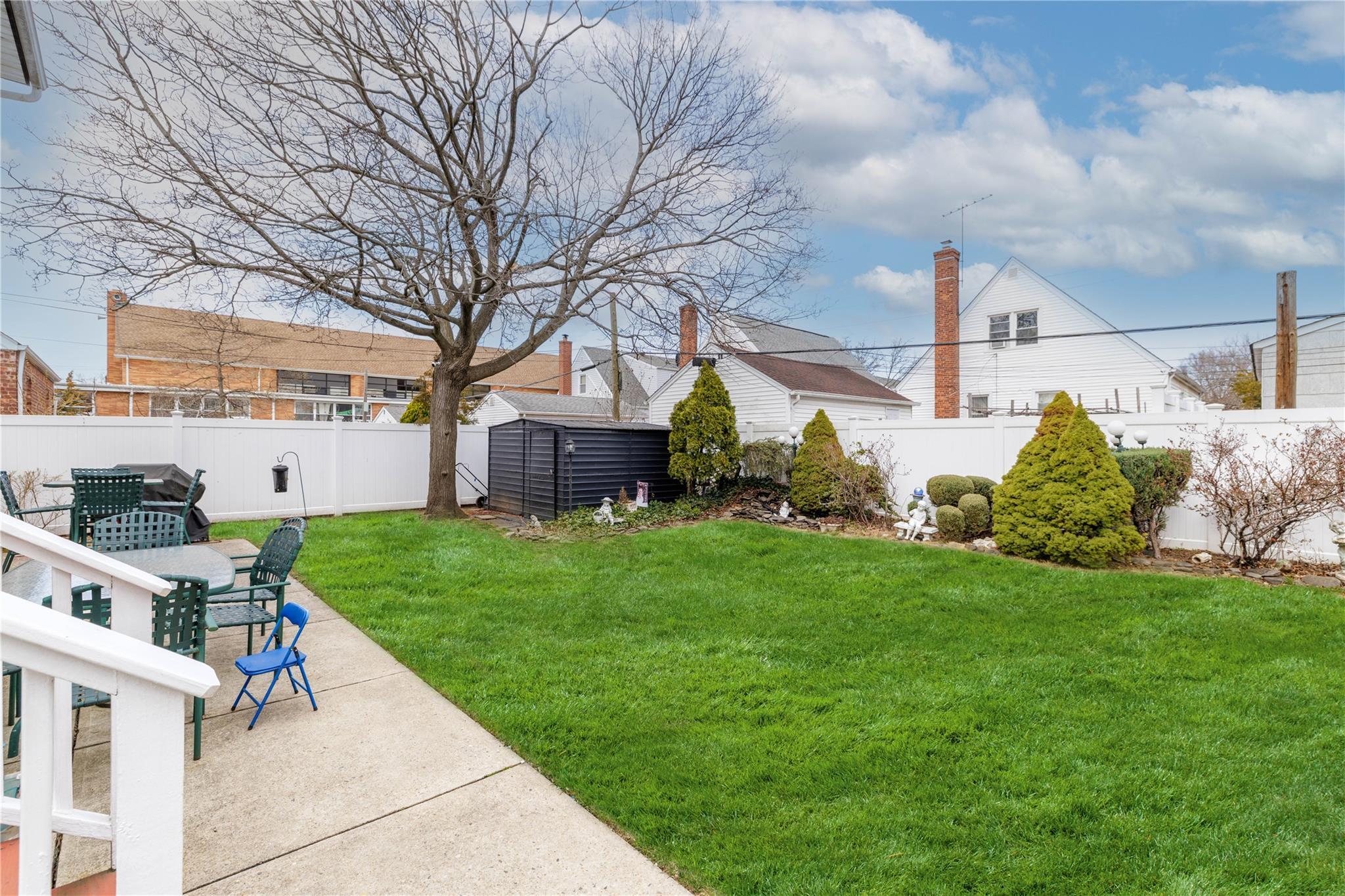 Single Family Lincoln  Nassau County, NY 11040, MLS-828576-5