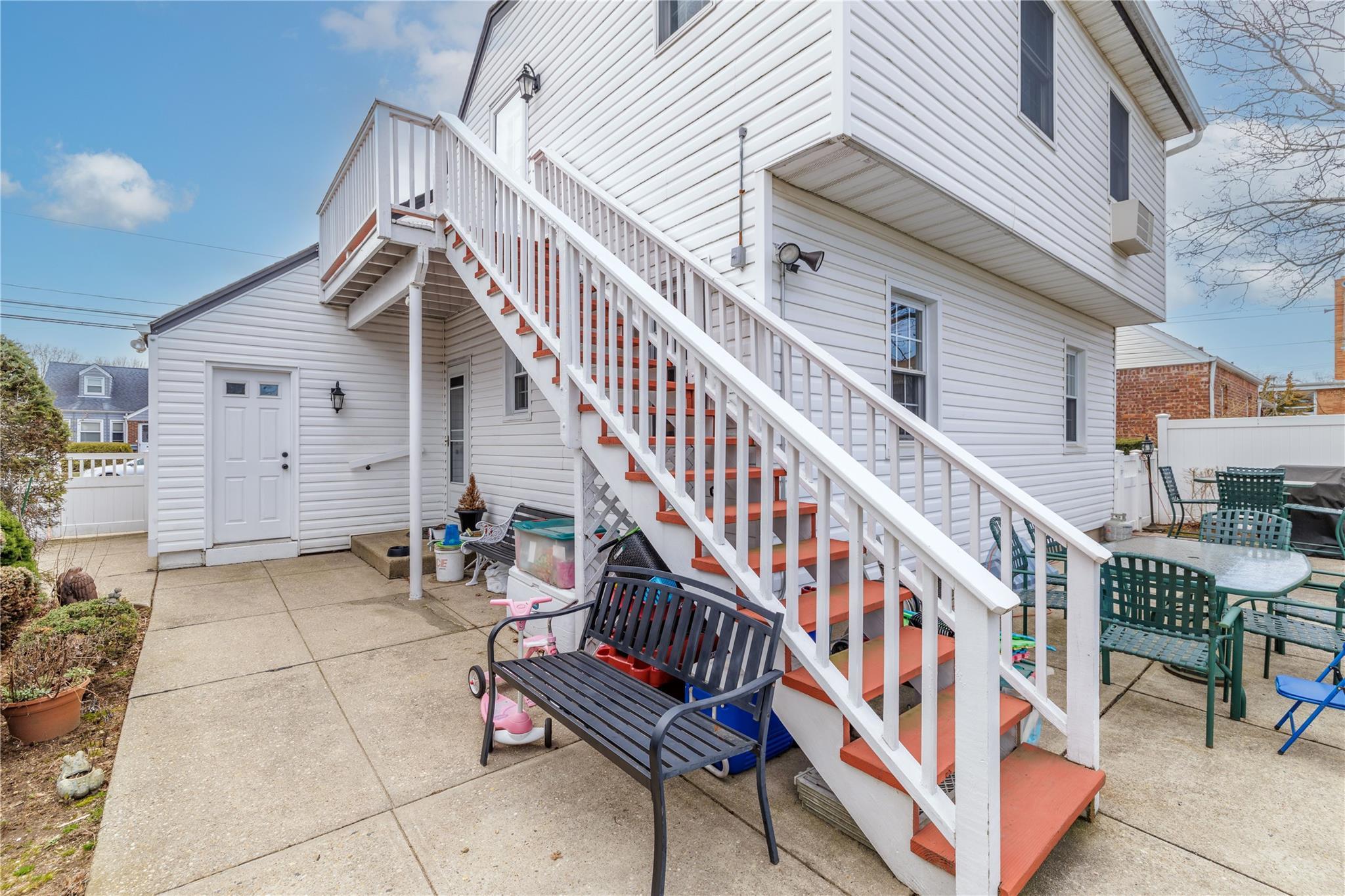 Single Family Lincoln  Nassau County, NY 11040, MLS-828576-6