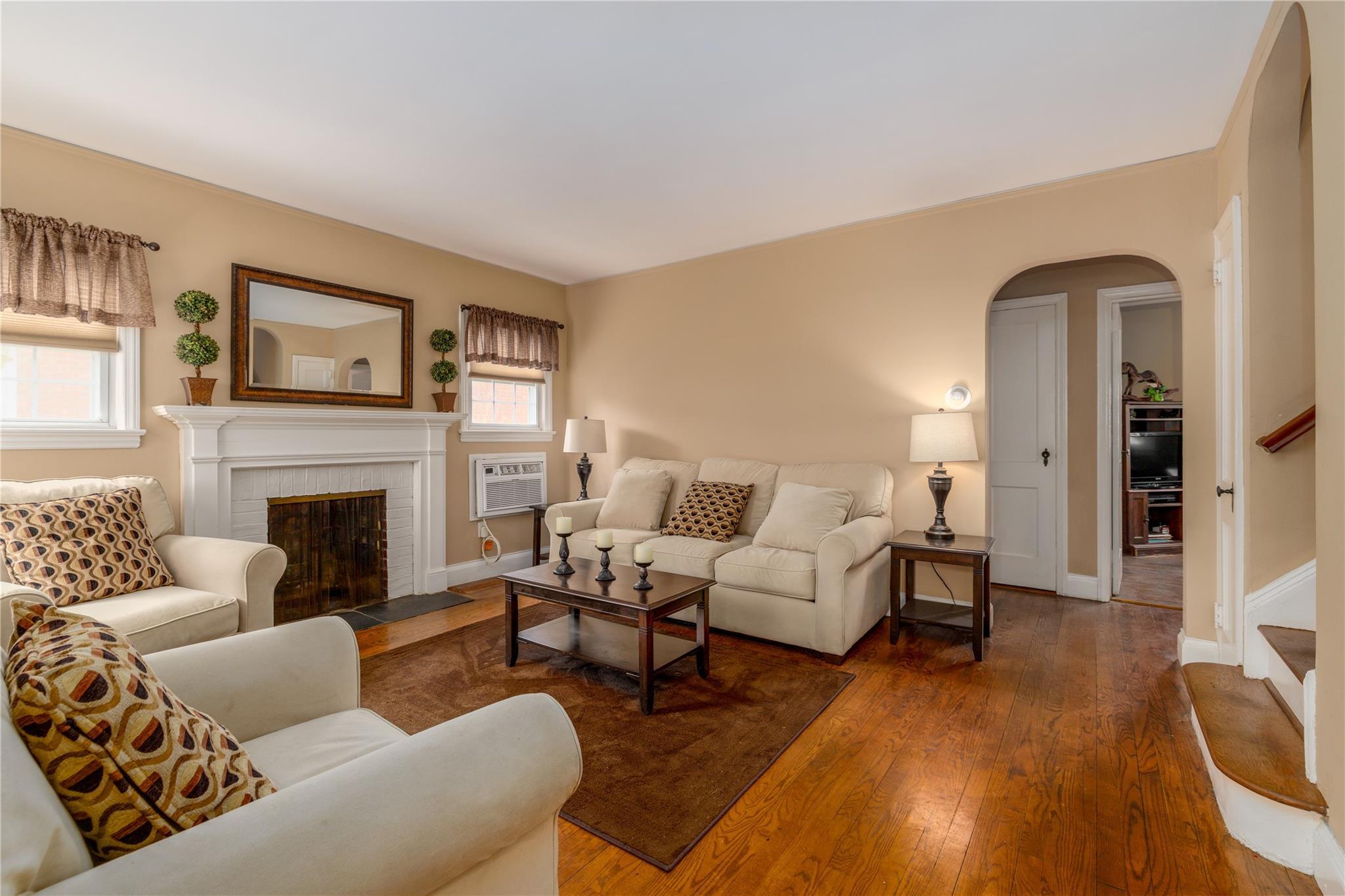 Single Family Lincoln  Nassau County, NY 11040, MLS-828576-9