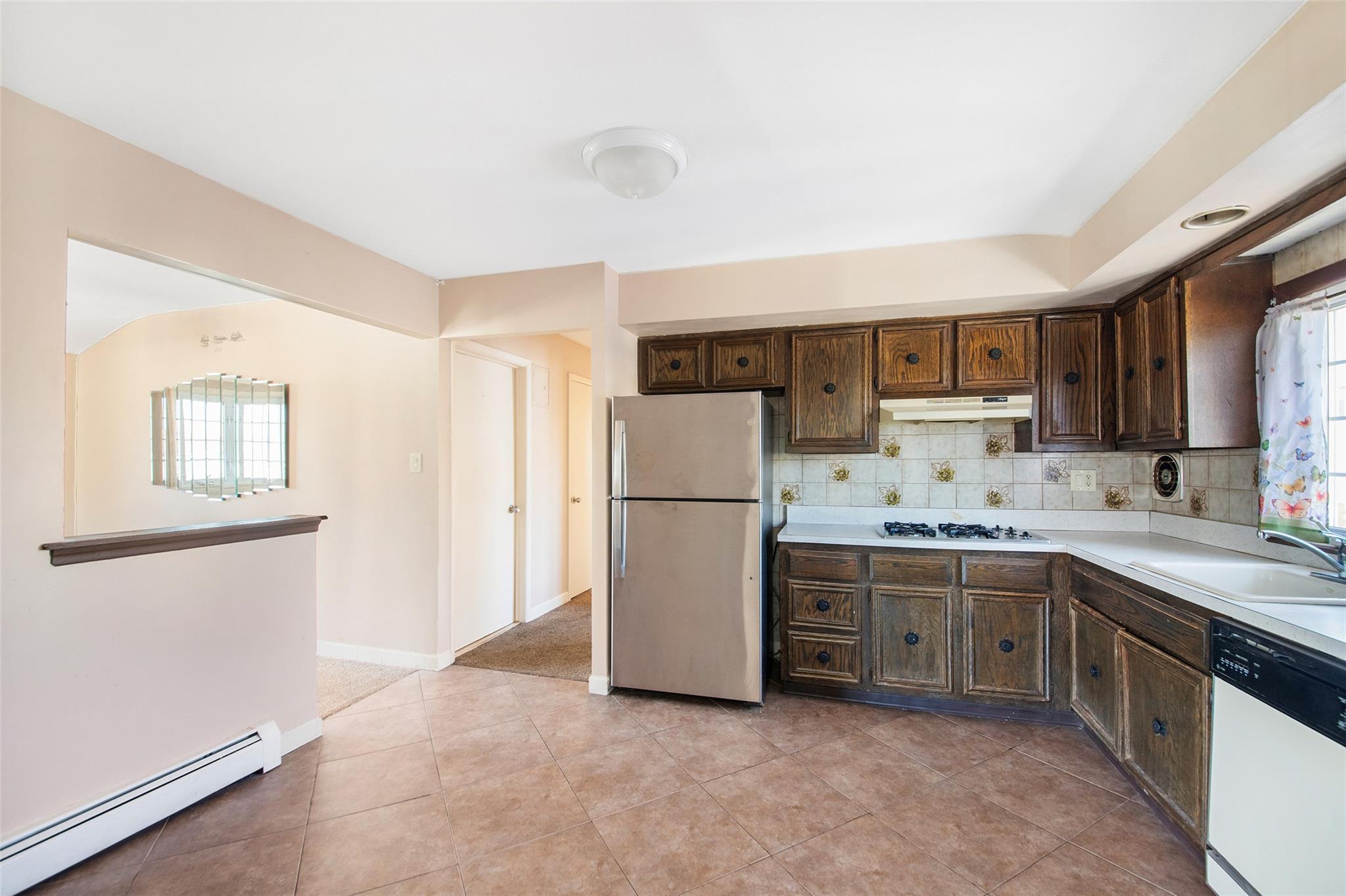Single Family 99th  Queens, NY 11414, MLS-828602-27