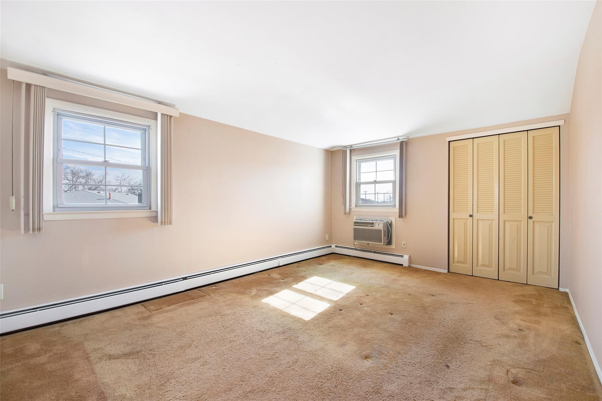 Single Family 99th  Queens, NY 11414, MLS-828602-31
