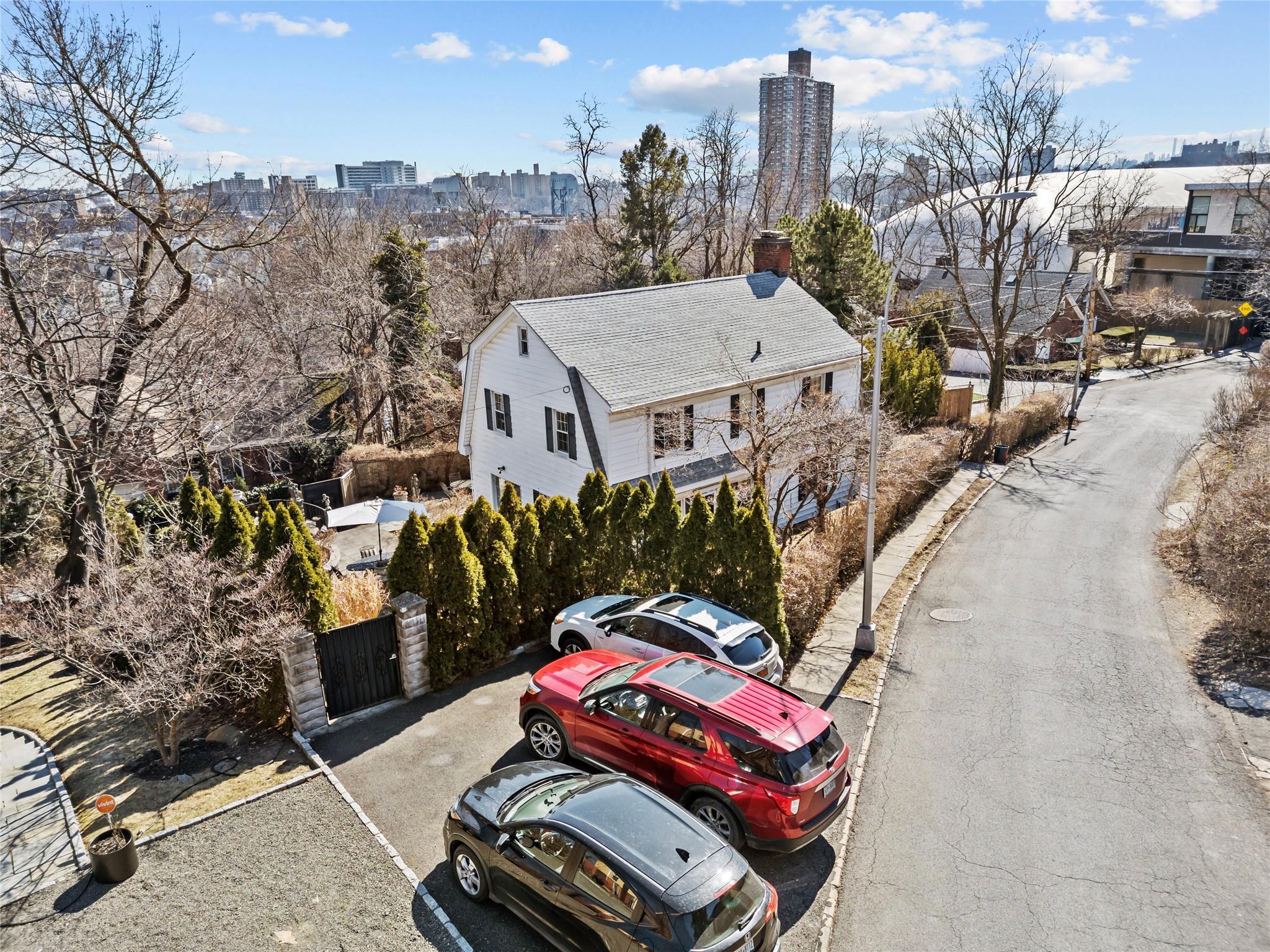 Single Family Edgehill  Bronx, NY 10463, MLS-828672-33