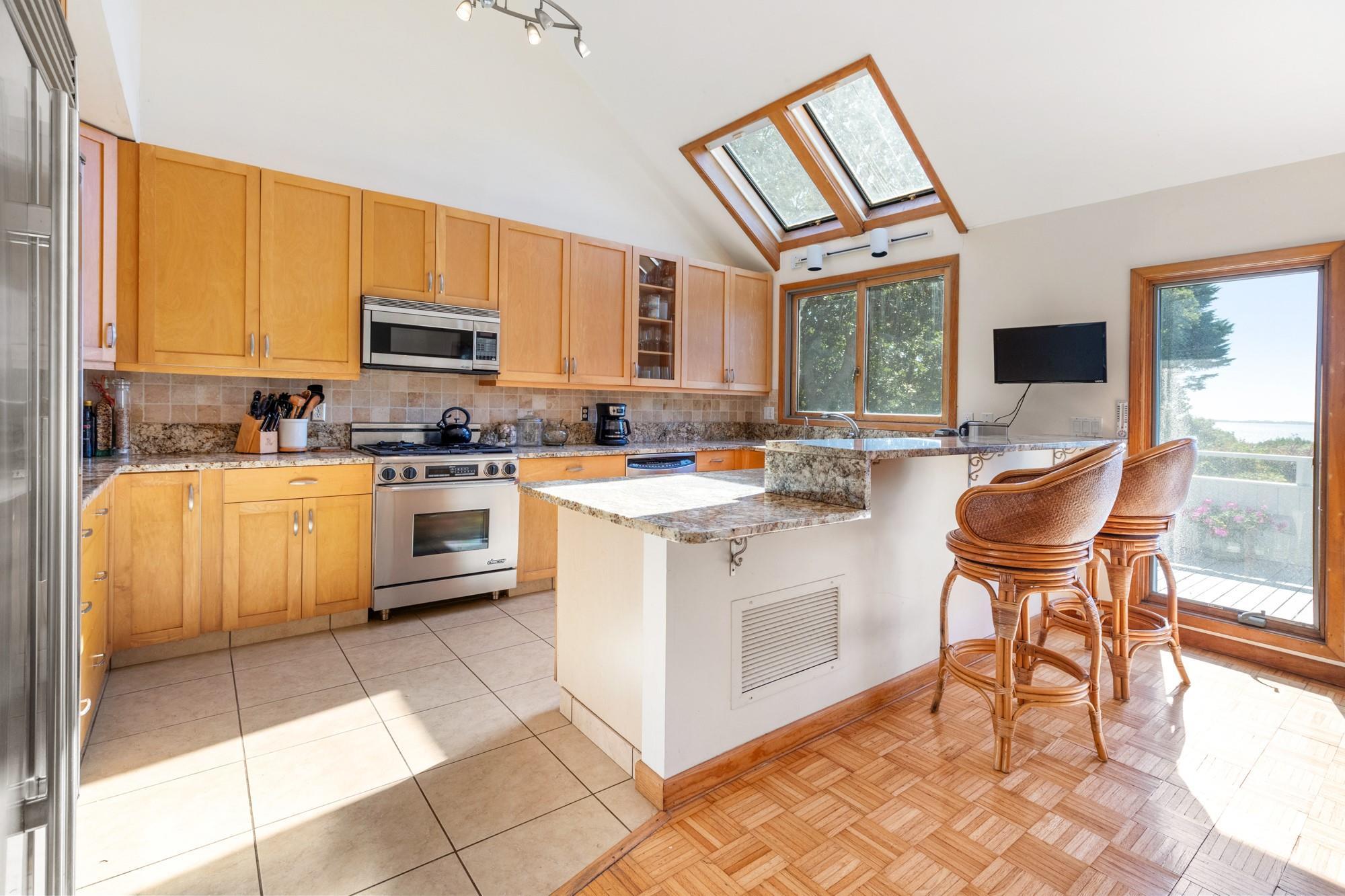 Single Family Kenwood  Suffolk County, NY 11968, MLS-828703-13