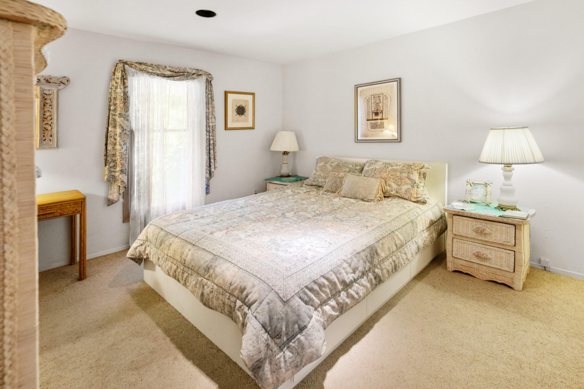 Single Family Kenwood  Suffolk County, NY 11968, MLS-828703-17