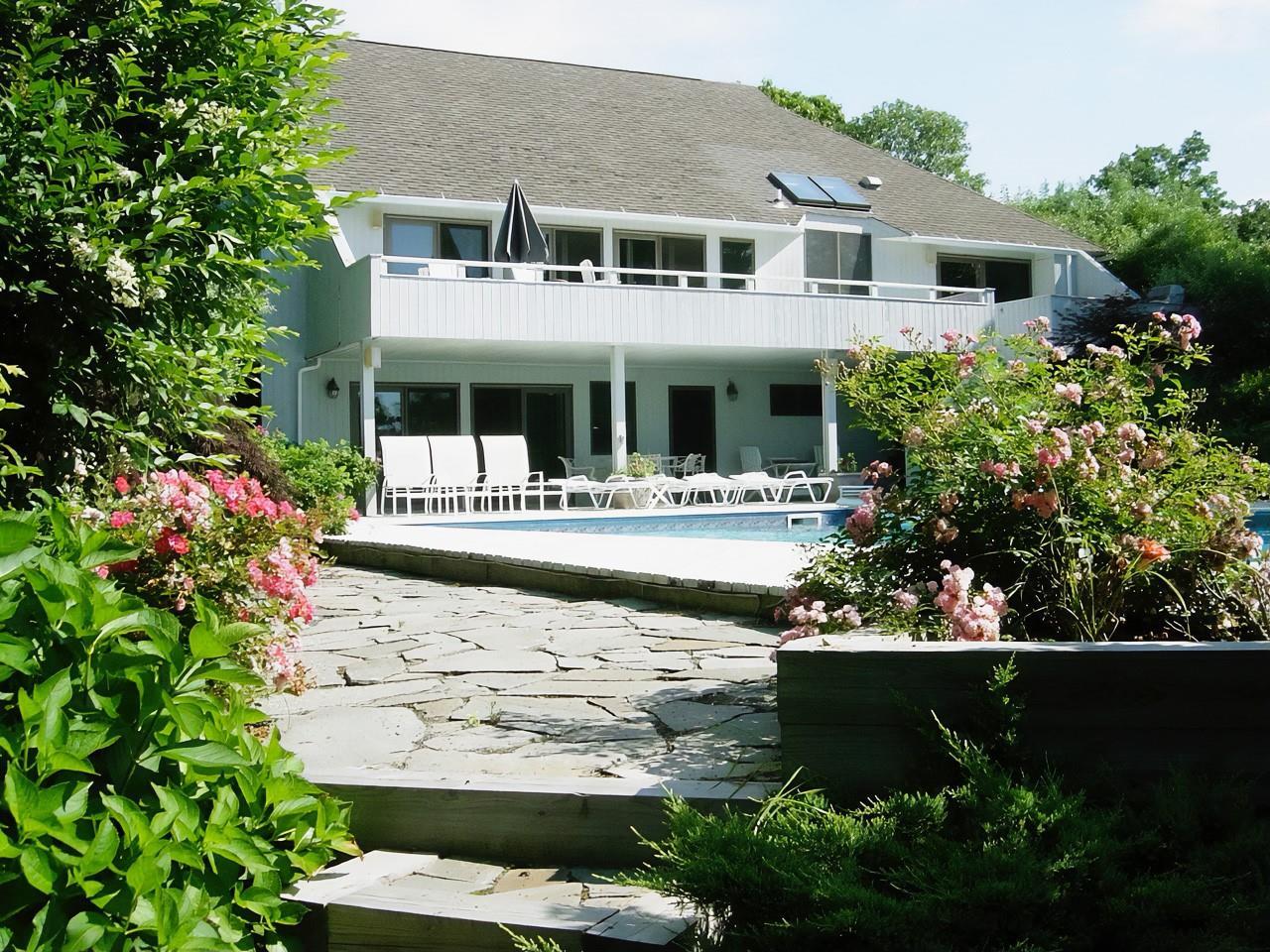 Single Family Kenwood  Suffolk County, NY 11968, MLS-828703-35