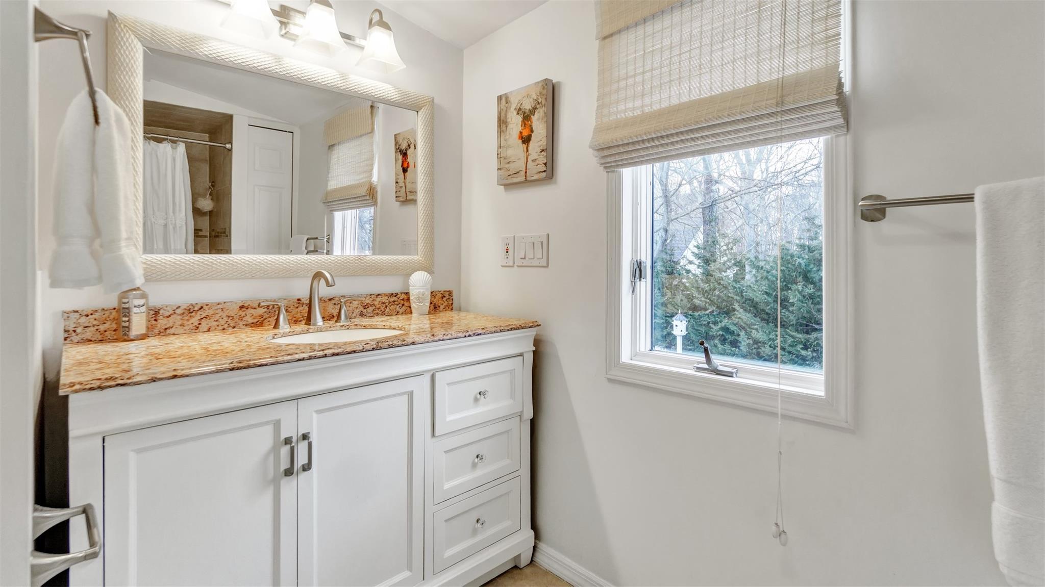 Single Family Peconic Bay  Suffolk County, NY 11948, MLS-828785-23