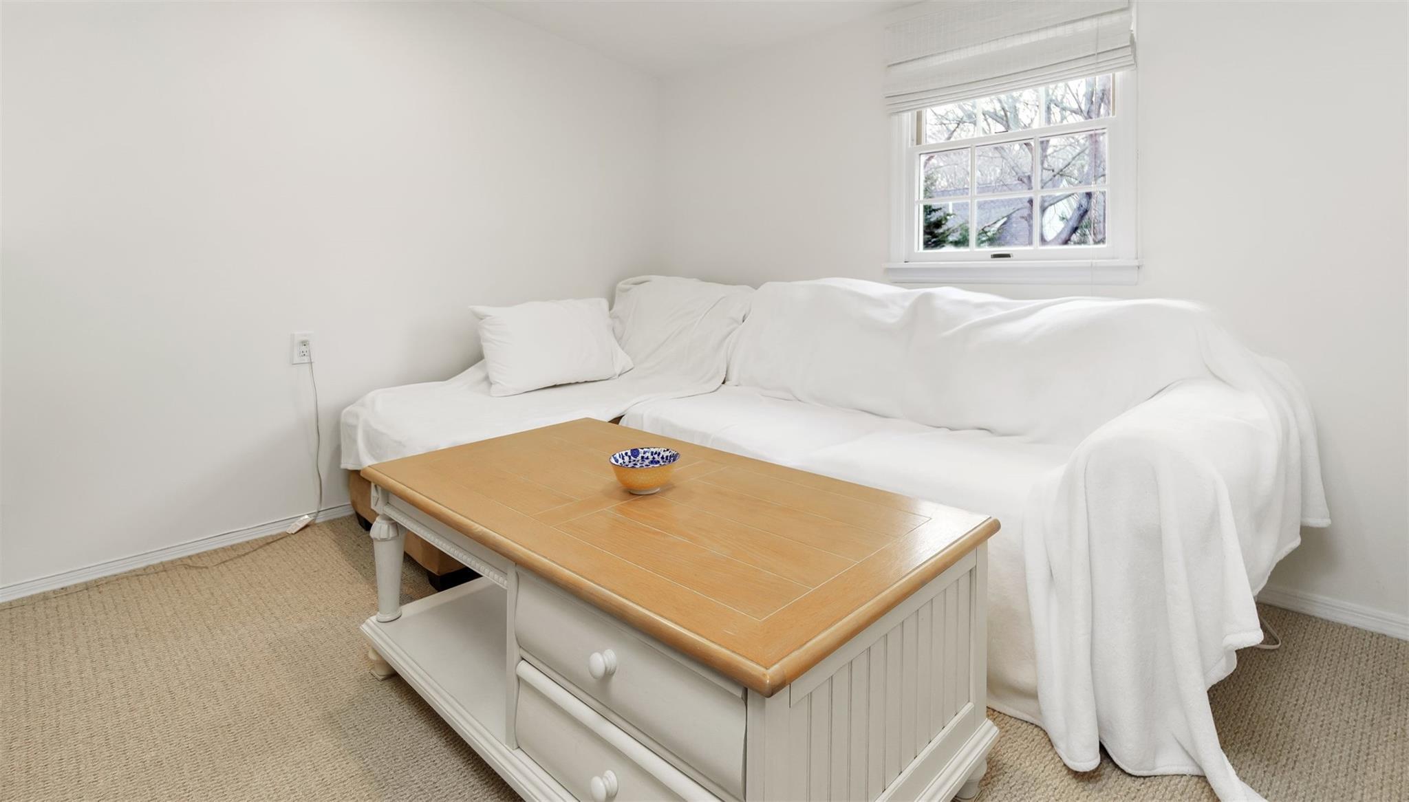 Single Family Peconic Bay  Suffolk County, NY 11948, MLS-828785-24