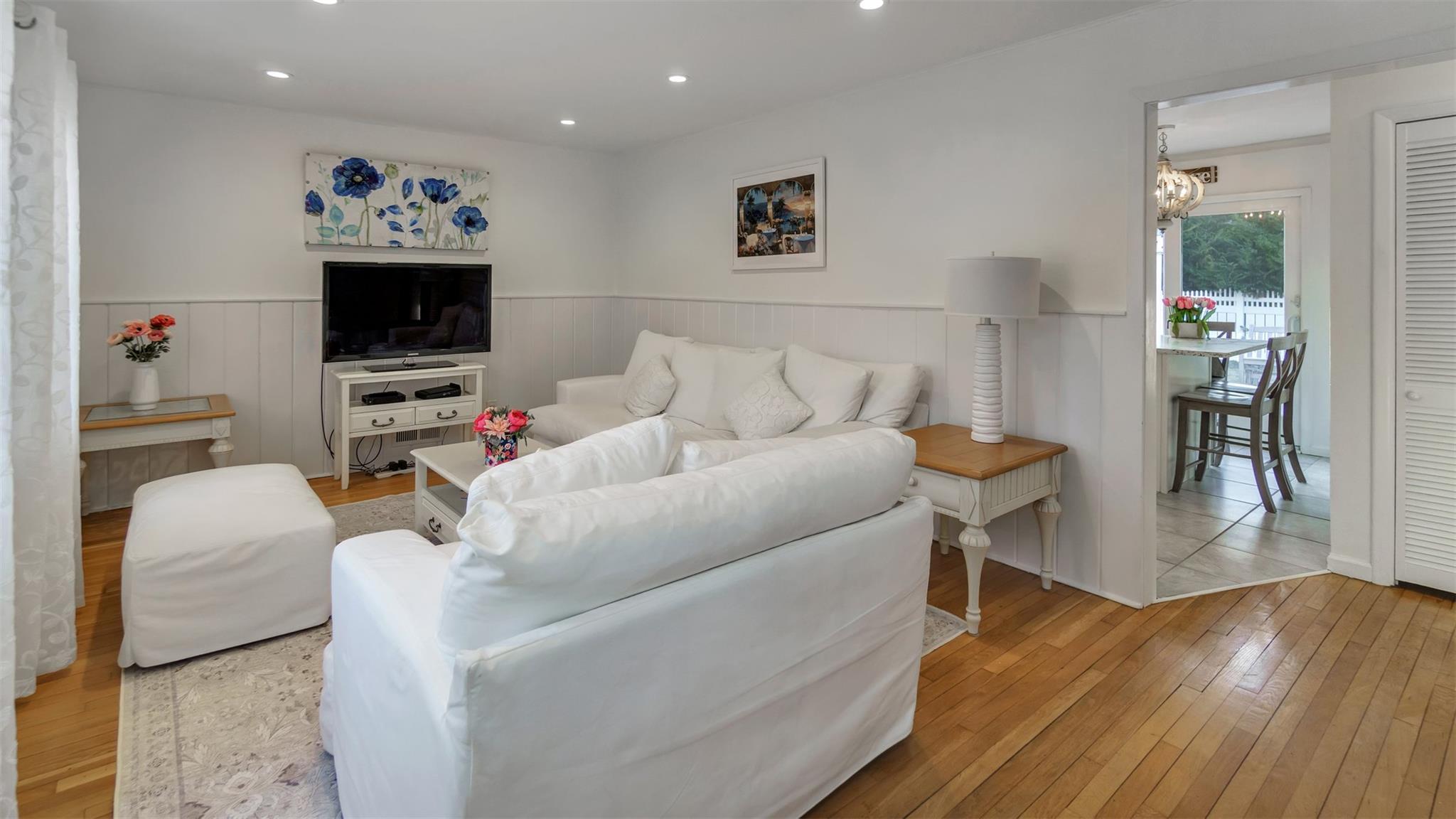 Single Family Peconic Bay  Suffolk County, NY 11948, MLS-828785-8