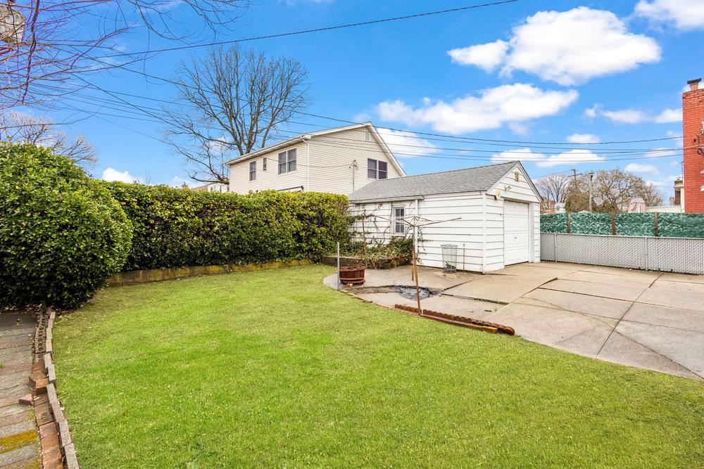 Single Family Hathaway  Nassau County, NY 11003, MLS-828810-21